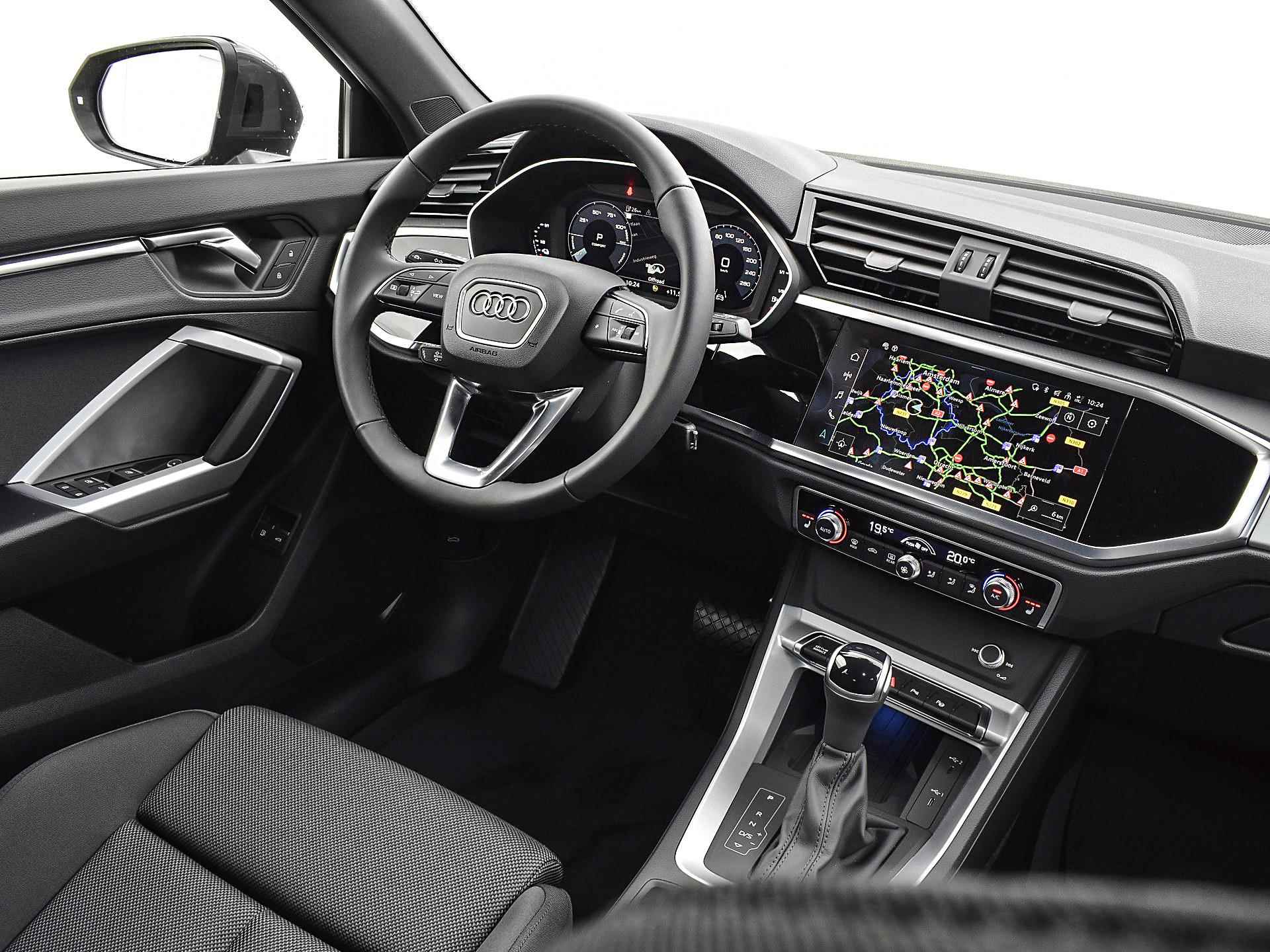 Audi Q3 Sportback Advanced edition 45 TFSI e 180 kW / 245 pk Sportba ck 6 versn. S-tronic · MEGA Sale - 18/34