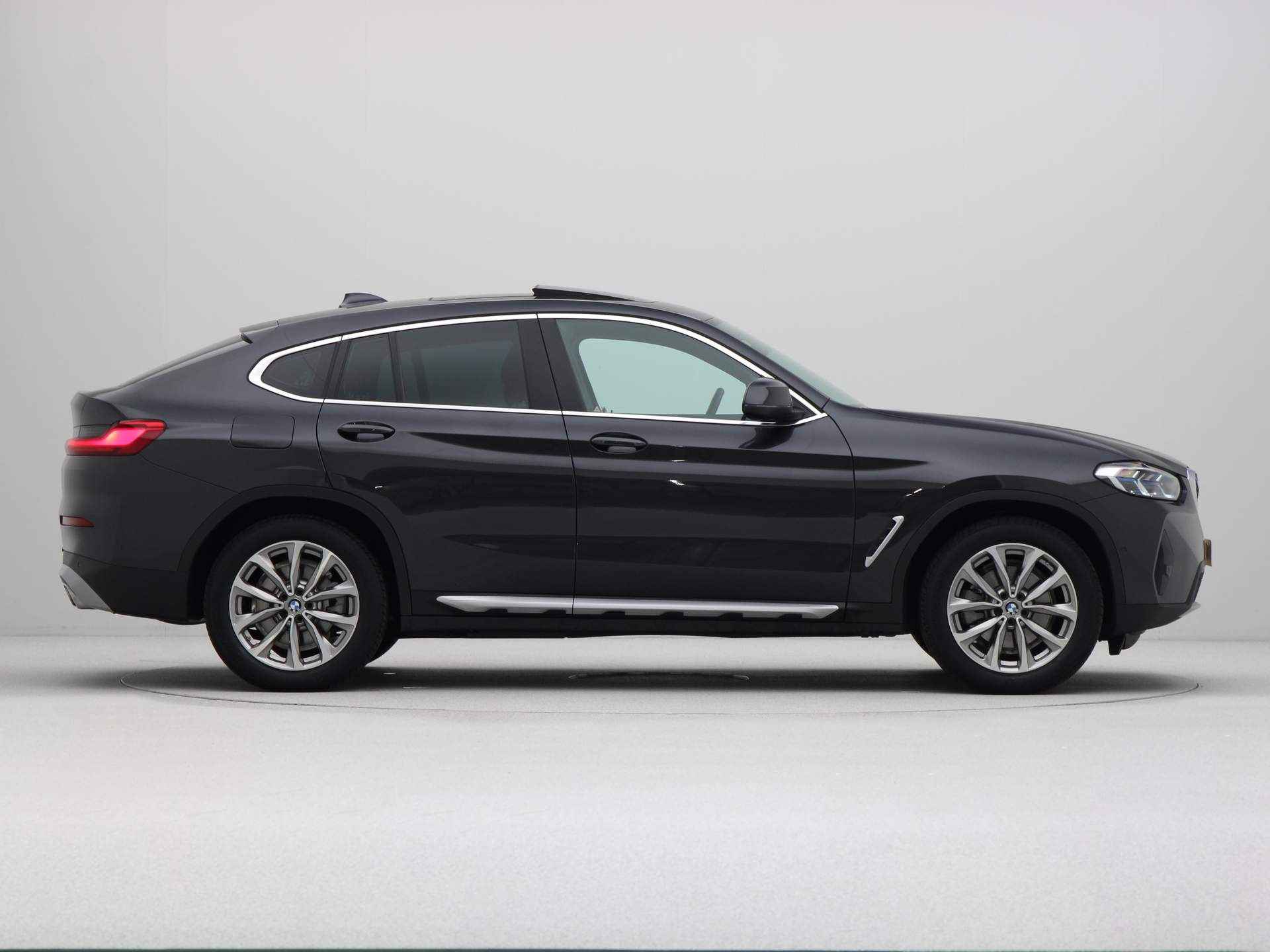 BMW X4 xDrive20i High Executive X Line - 8/24