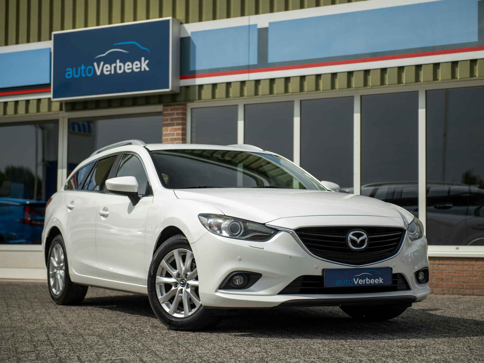 Mazda 6 Sportbreak 2.0 Red Dot Edition | Bi-Xenon Adaptive | Lane Departure Warning | Navi TomTom-software | PDC V+A | Stoelverwarming - 8/45