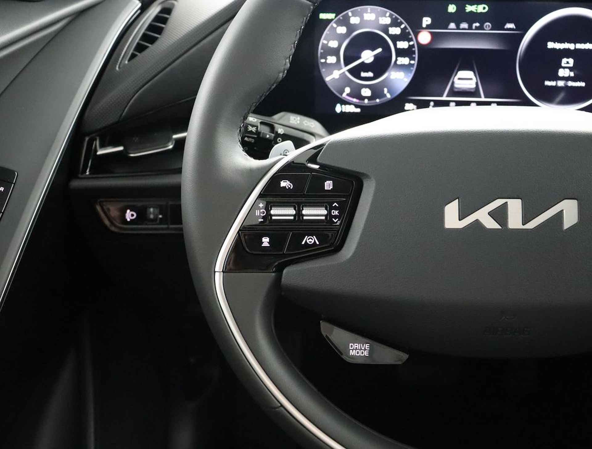 Kia Niro EV DynamicLine 64.8 kWh * Nieuw uit voorraad leverbaar * Navigatie - Apple CarPlay / Android Auto - Adaptieve Cruise Control - Uit voorraad leverbaar - Fabrieksgarantie tot 2031 - 23/61