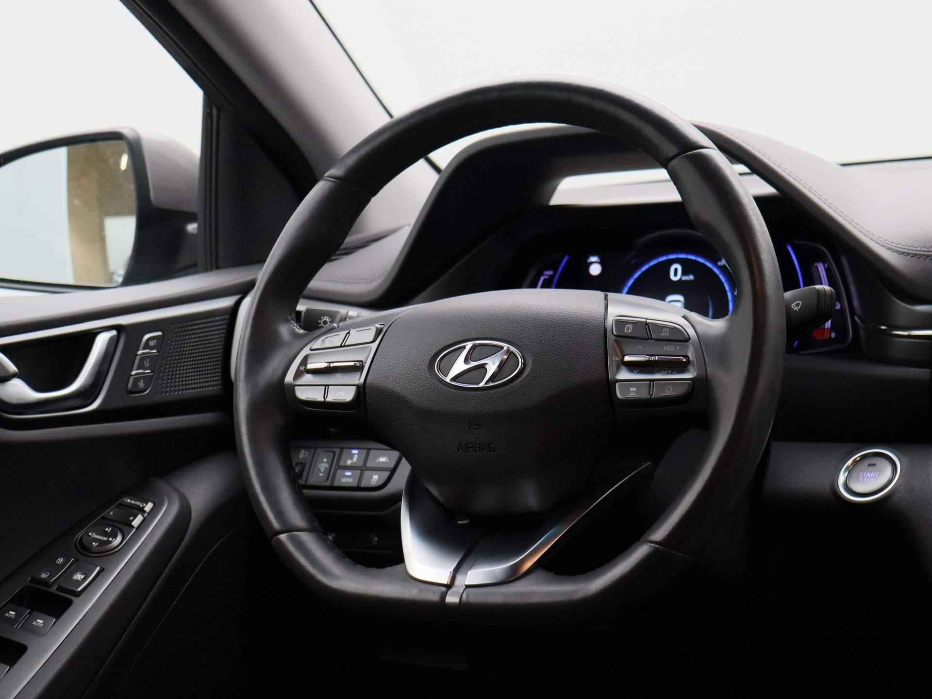 Hyundai IONIQ Premium EV 38 kWh | Navigatie | Climate Control | LED Verlichting | Camera | Infinity Audio | - 35/40