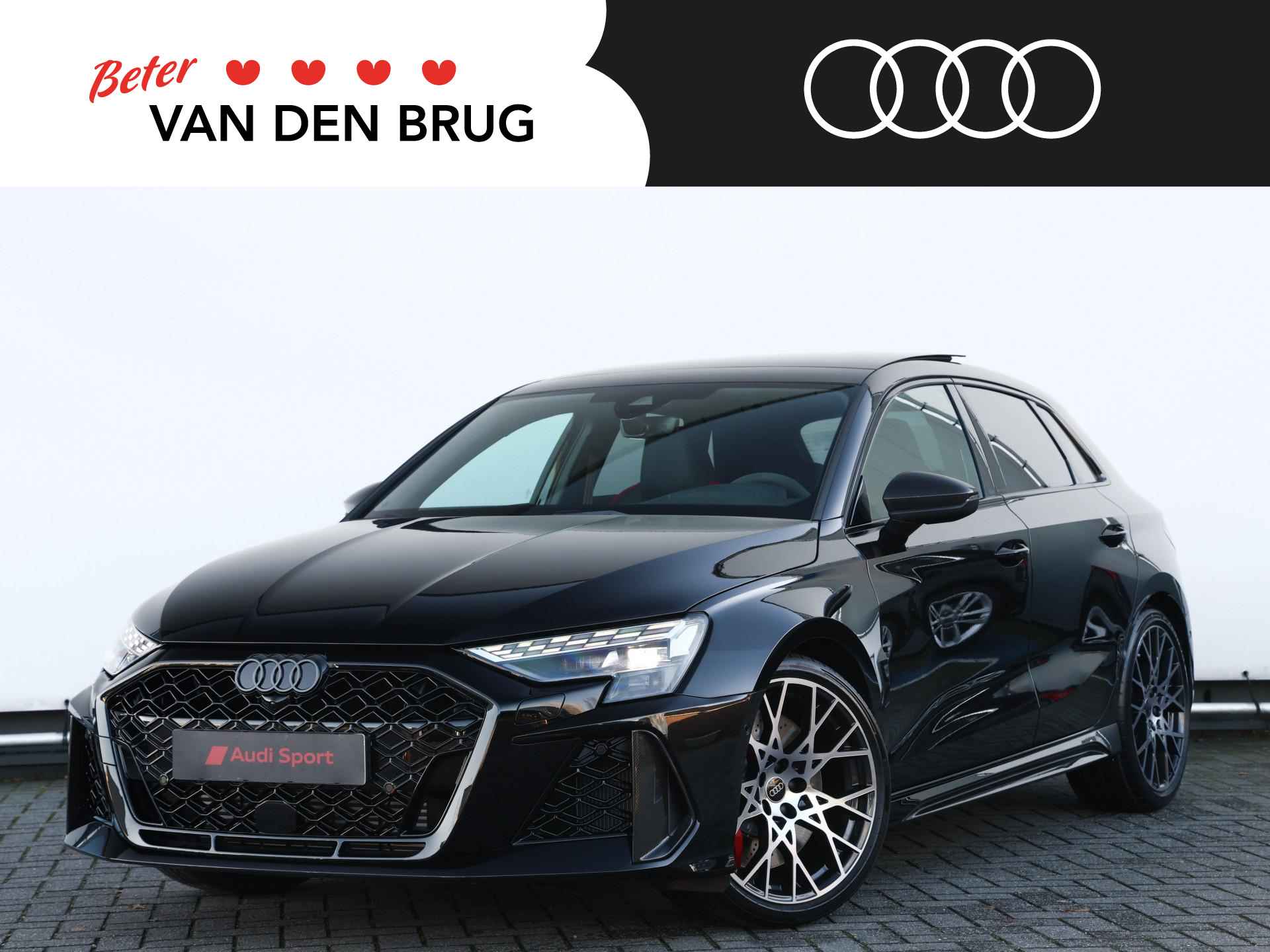 Audi RS3 2.5 295 kW / 400 pk FSI Sportback 7 versn. S-t RS designpakket rood | Carbon pakket | RS Sportuitlaatsysteem | Top 280km/h |