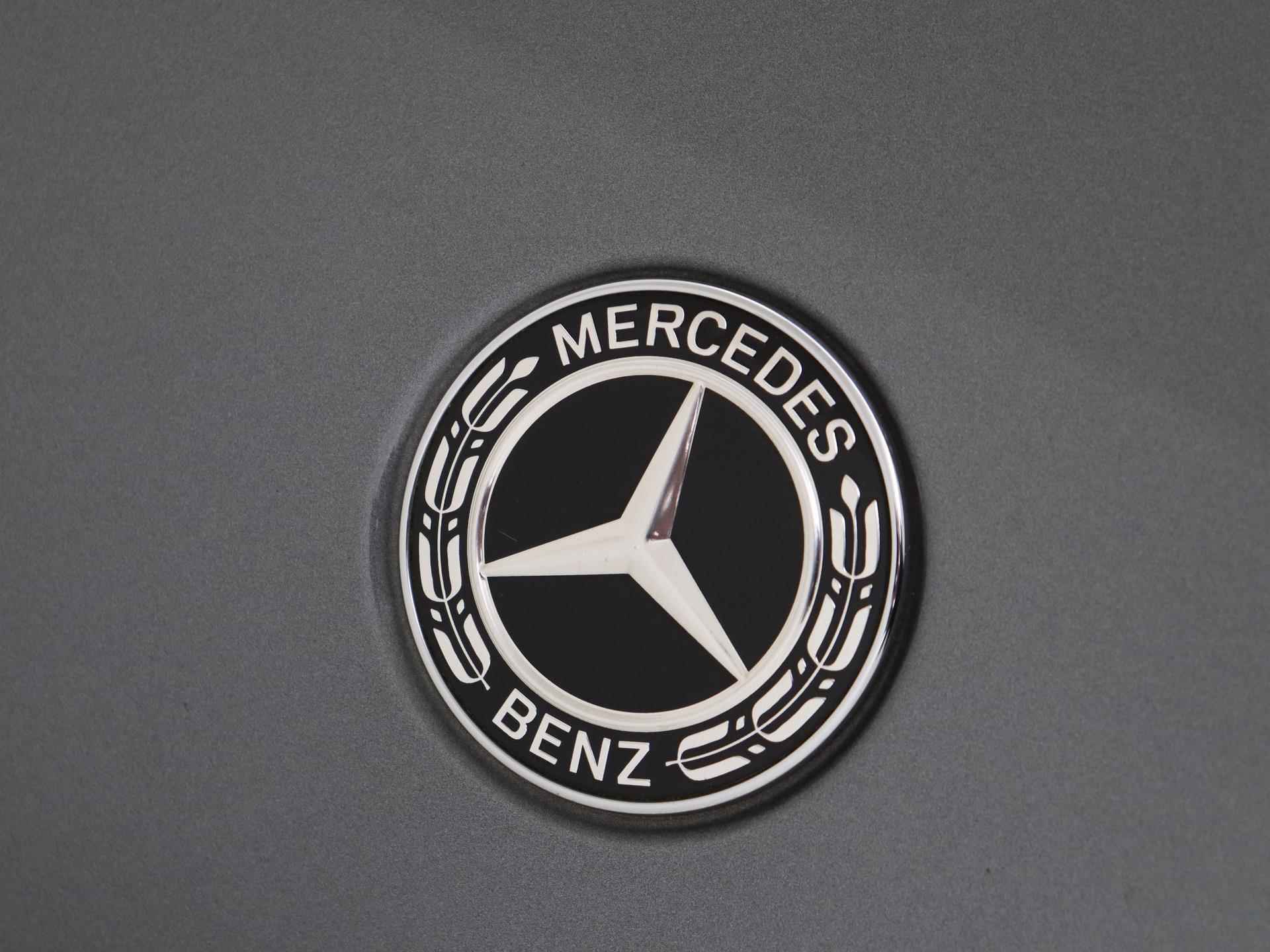 Mercedes-Benz EQC 400 4MATIC Business Solution AMG 80 kWh /AMG /Schuifdak / Memory stoelen/ Elek Trekhaak/ 360 Camera/ Head up display - 32/38