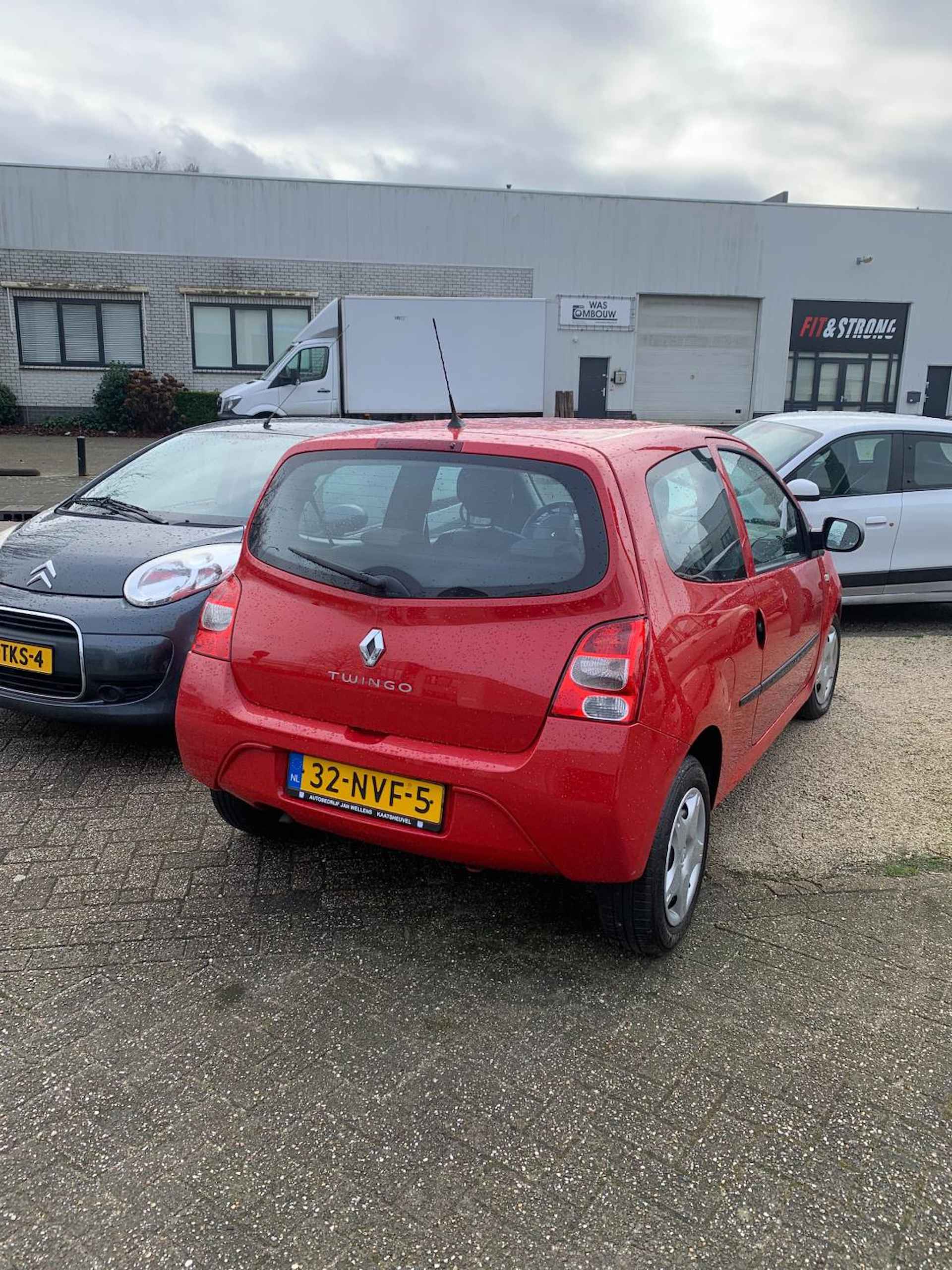 Renault Twingo 1.2-16V Authentique - 4/8