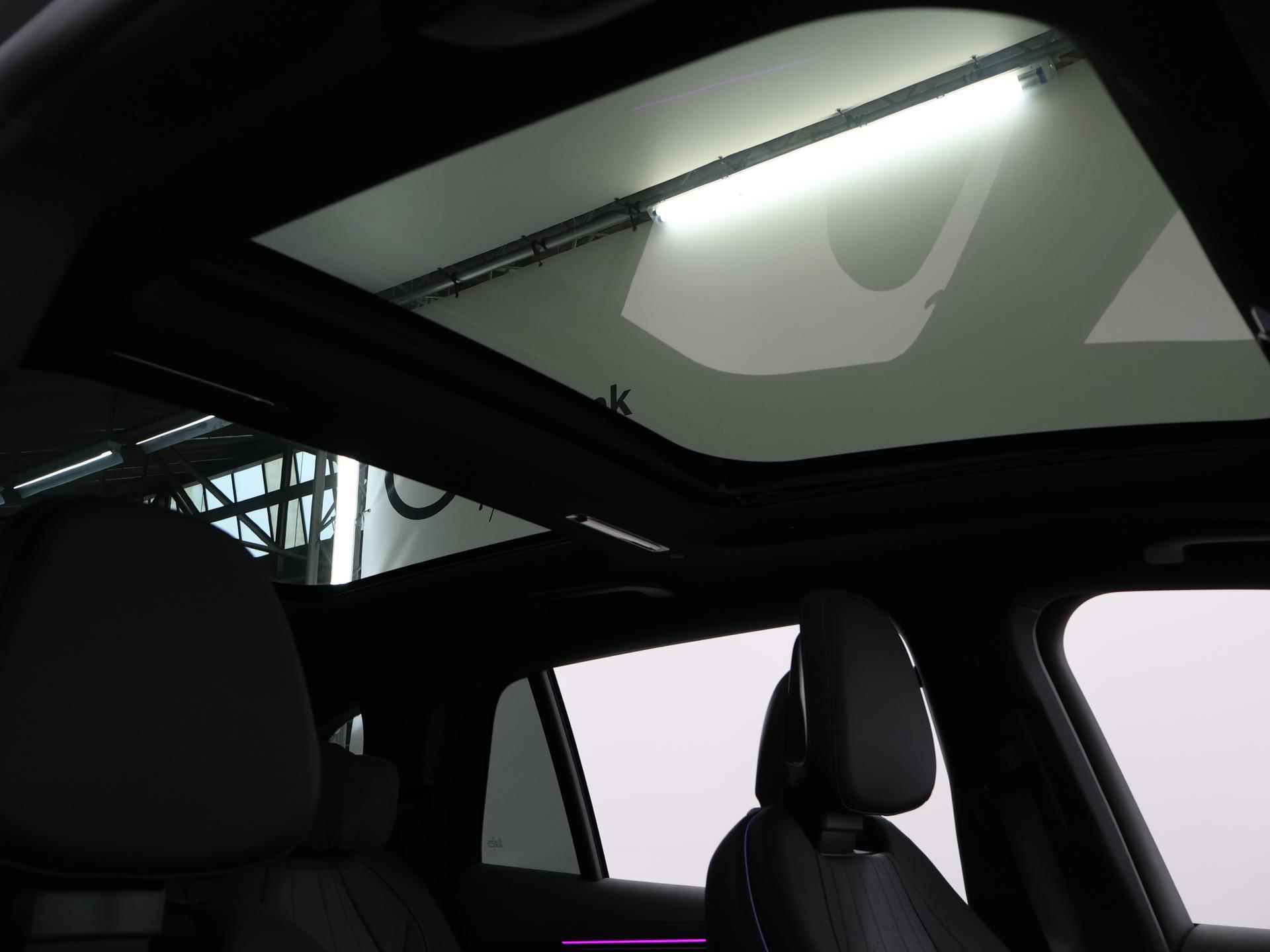 Mercedes-Benz EQS SUV 450 4MATIC AMG Line 7 persoons | Rij-assistentie | Panorama-schuifdak | Luchtvering | Digital Light | Trekhaak | Head-up | 360 Camera | Burmester 3D | Sfeerverlichting | - 32/54