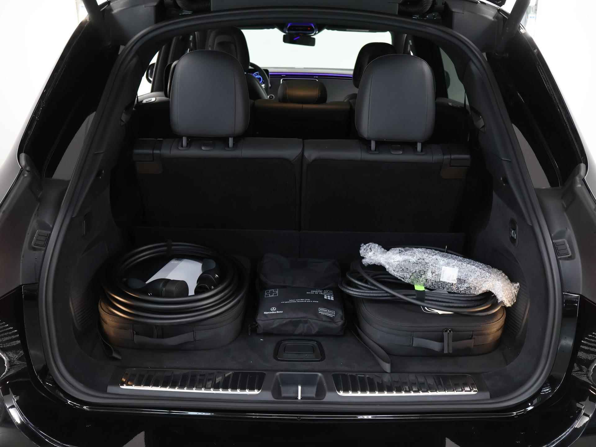 Mercedes-Benz EQS SUV 450 4MATIC AMG Line 7 persoons | Rij-assistentie | Panorama-schuifdak | Luchtvering | Digital Light | Trekhaak | Head-up | 360 Camera | Burmester 3D | Sfeerverlichting | - 44/54