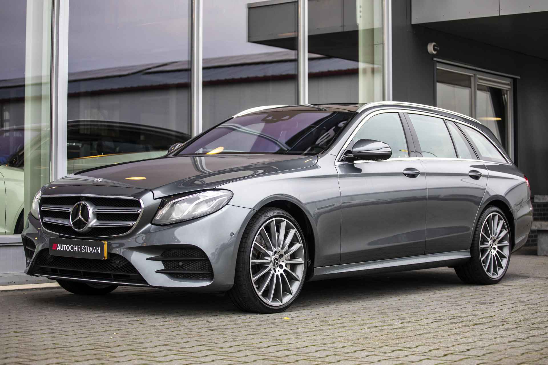 Mercedes-Benz E-Klasse Estate 350 d 4Matic Premium Plus AMG | V6 | E-Trekhaak | Burmester | Pano | NL Auto | 20" | HUD | ACC | Stoelventilatie | - 15/53