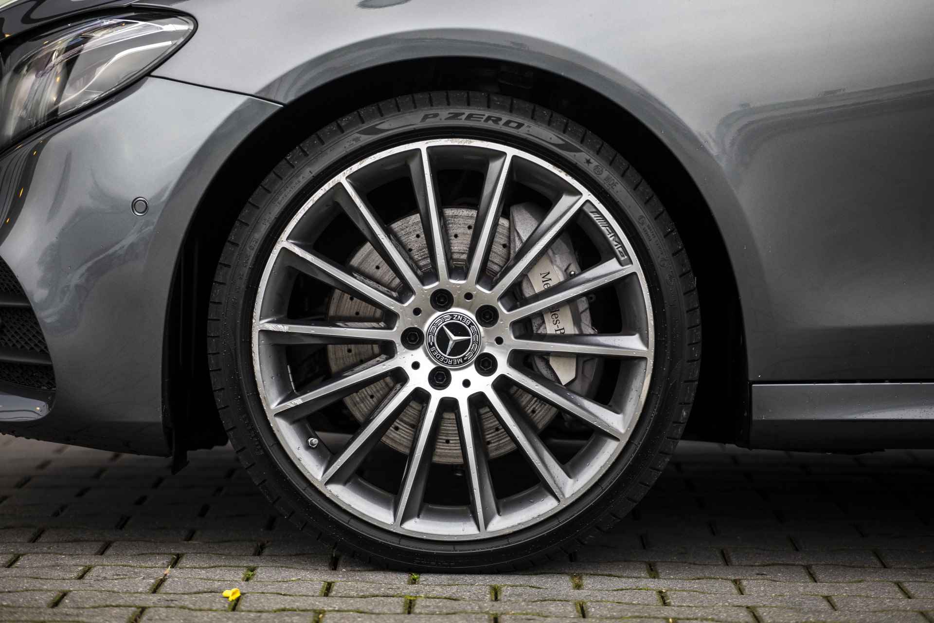 Mercedes-Benz E-Klasse Estate 350 d 4Matic Premium Plus AMG | V6 | E-Trekhaak | Burmester | Pano | NL Auto | 20" | HUD | ACC | Stoelventilatie | - 21/53