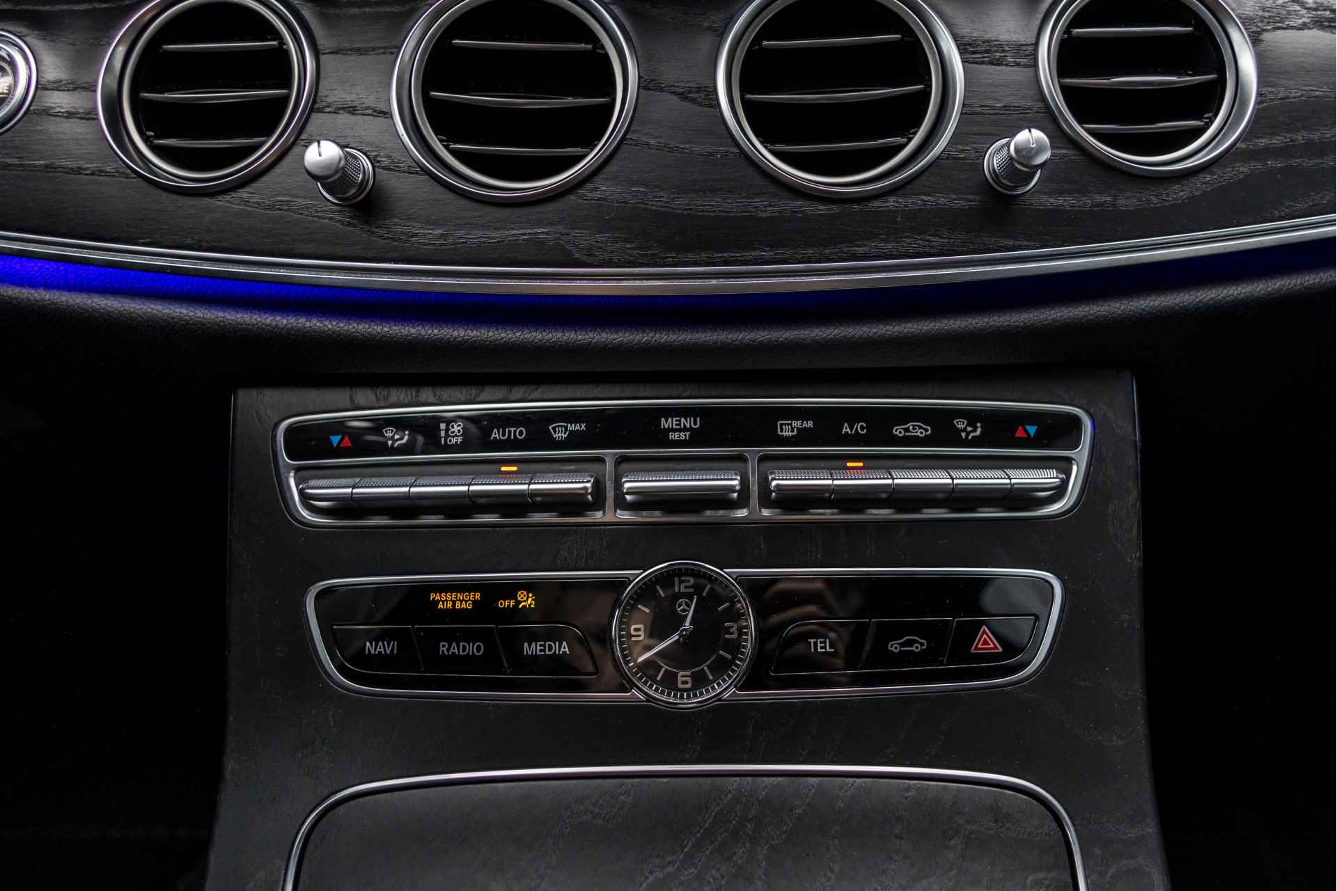 Mercedes-Benz E-Klasse Estate 350 d 4Matic Premium Plus AMG | E-Trekhaak | Burmester | Pano | NL Auto | 20" | HUD | ACC | Ambient | Stoelventilatie | - 26/53