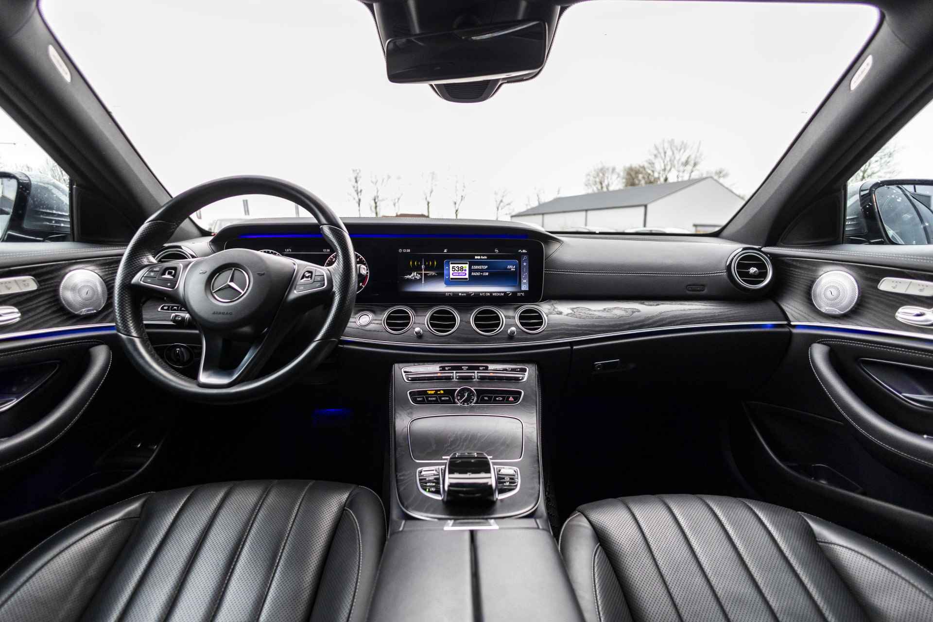 Mercedes-Benz E-Klasse Estate 350 d 4Matic Premium Plus AMG | E-Trekhaak | Burmester | Pano | NL Auto | 20" | HUD | ACC | Ambient | Stoelventilatie | - 42/53