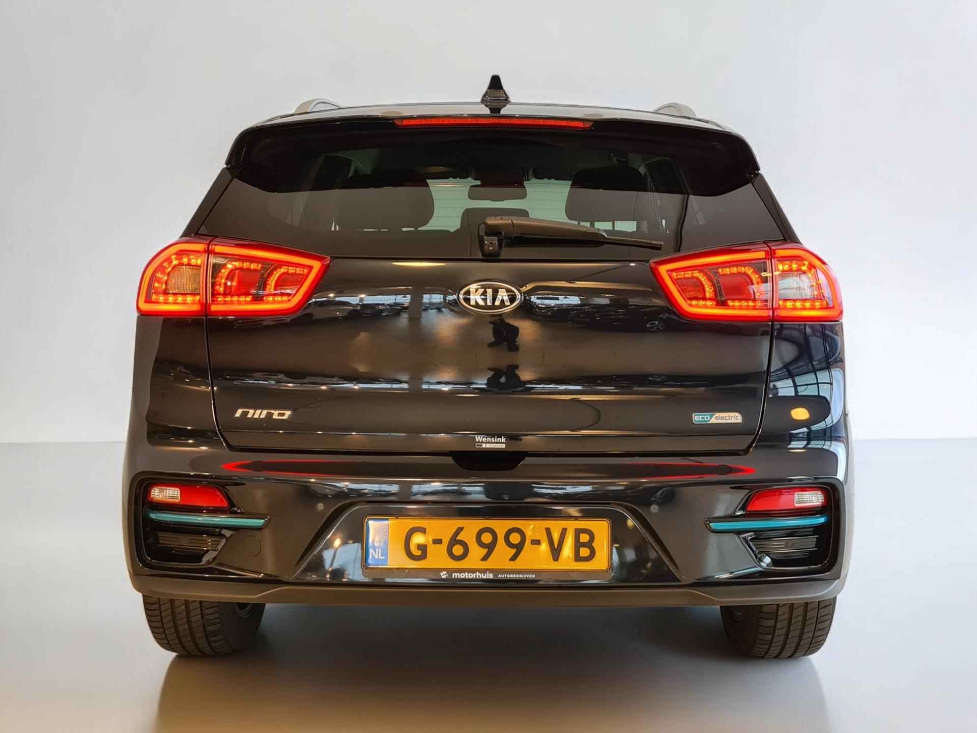 Kia e-Niro Elektrisch 204pk ExecutiveLine 64 kWh LEDER NAVI LED CAMERA - 12/34