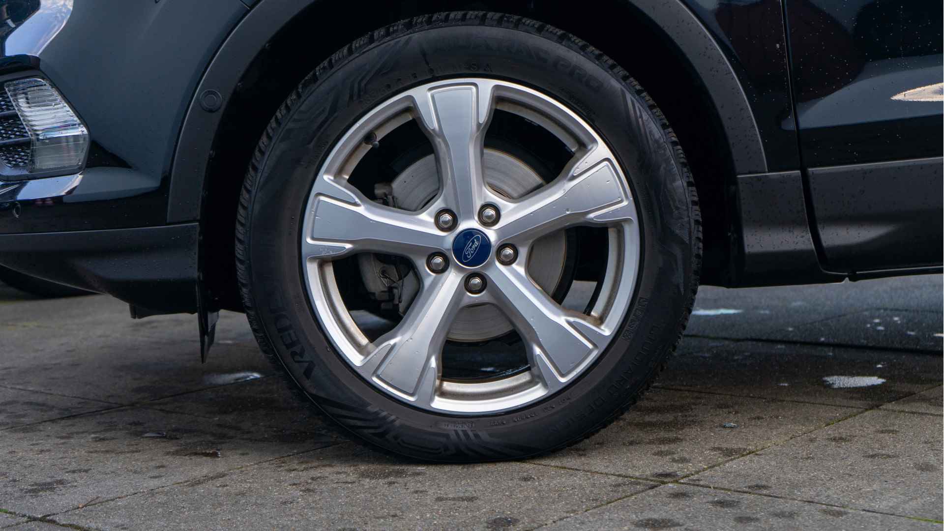 Ford Kuga 1.5 EcoBoost Titanium | Elektrisch bedienbare achterklep | Winterpack | Parking Pack | Dealer Auto - 7/25
