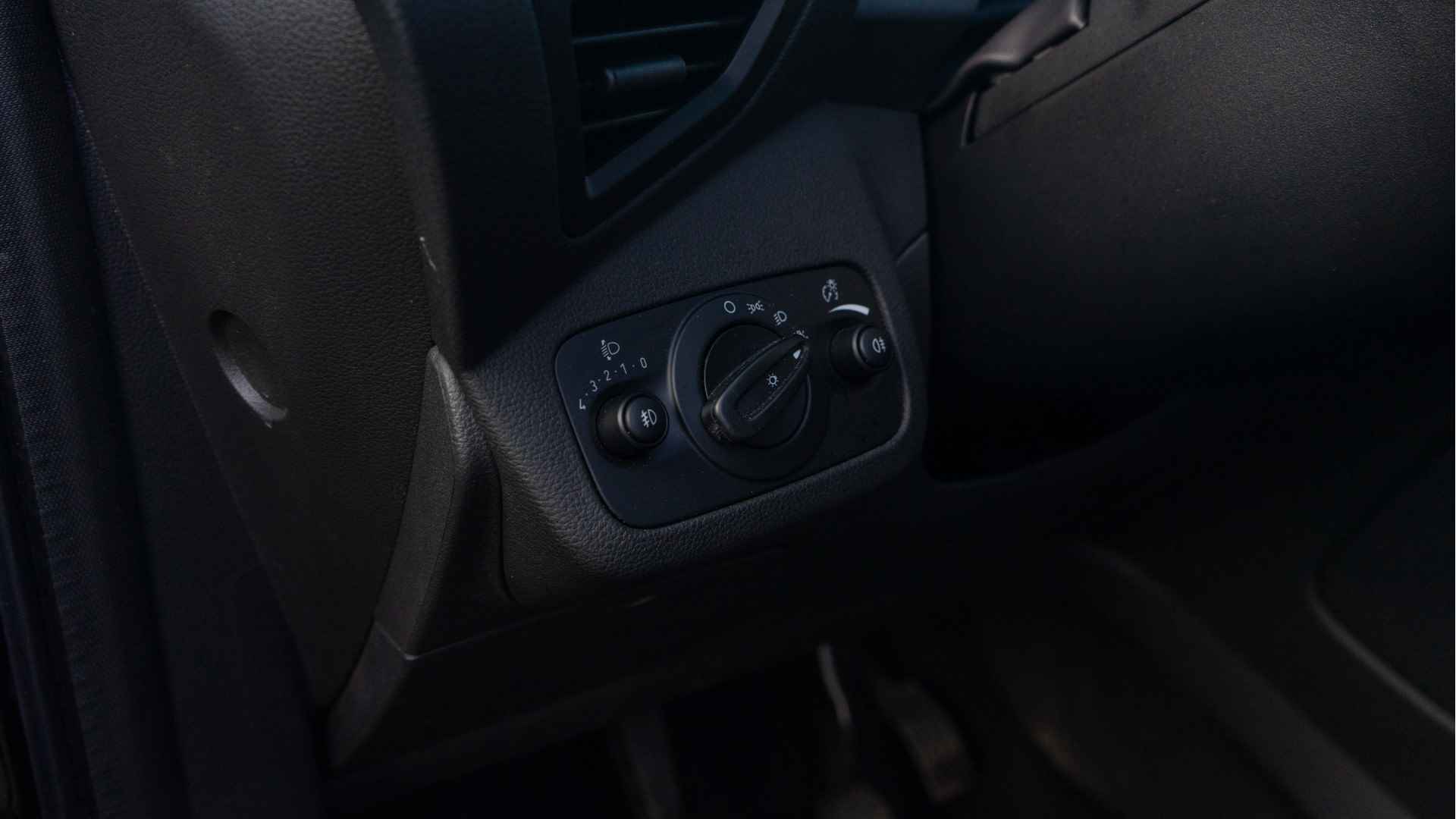 Ford Kuga 1.5 EcoBoost Titanium | Elektrisch bedienbare achterklep | Winterpack | Parking Pack | Dealer Auto - 14/25