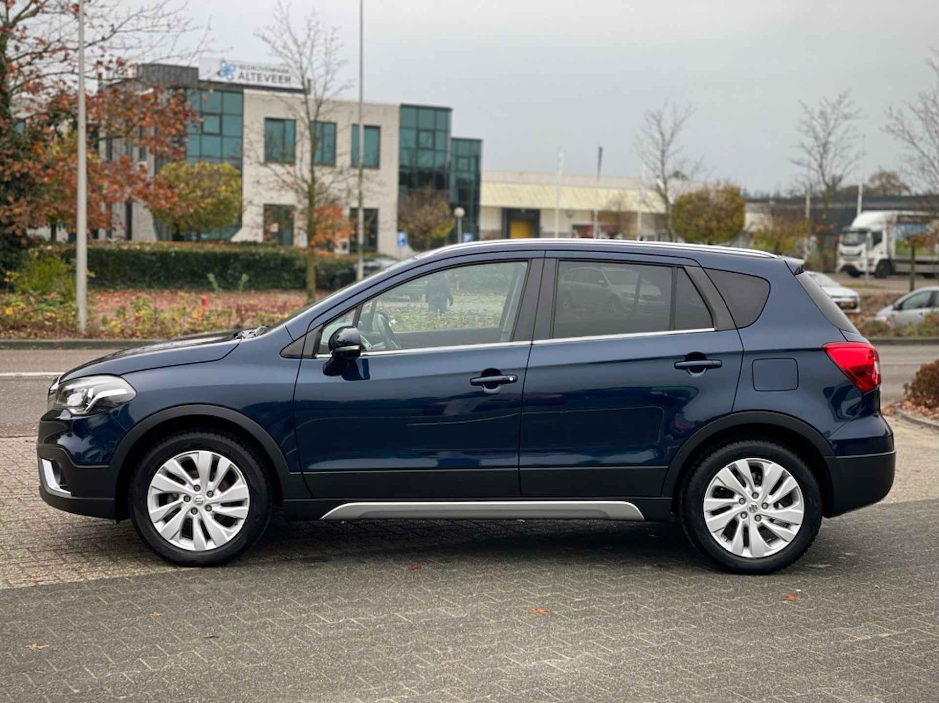 SUZUKI S-cross 1.0 EXCLUSIVE NL-AUTO 26.685KM!!! NAVI CRUISE - 2/36