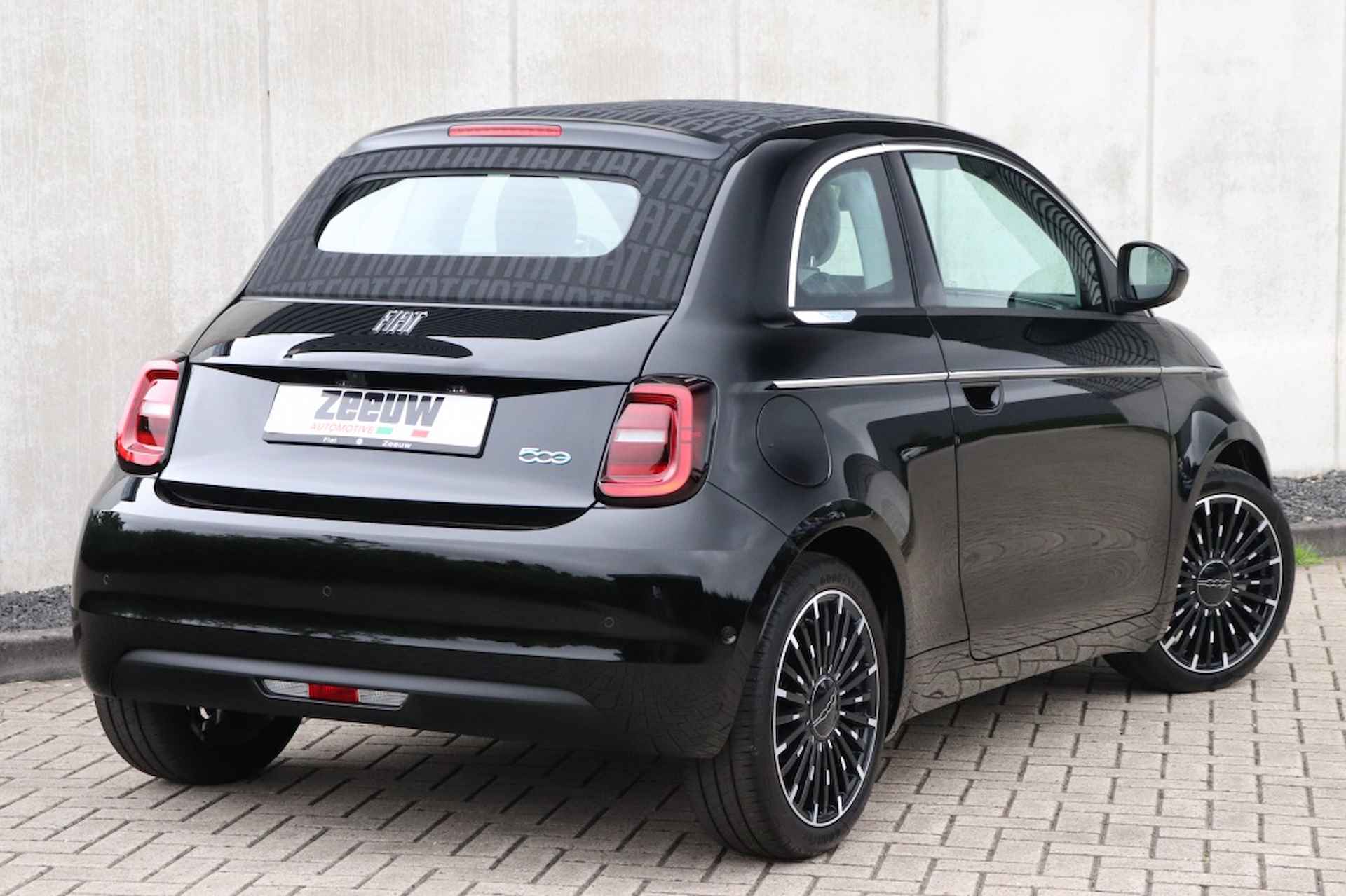 Fiat 500e   Cabrio La Prima by Bocelli 42 kWh | Winter | BTW | 17" - 11/21