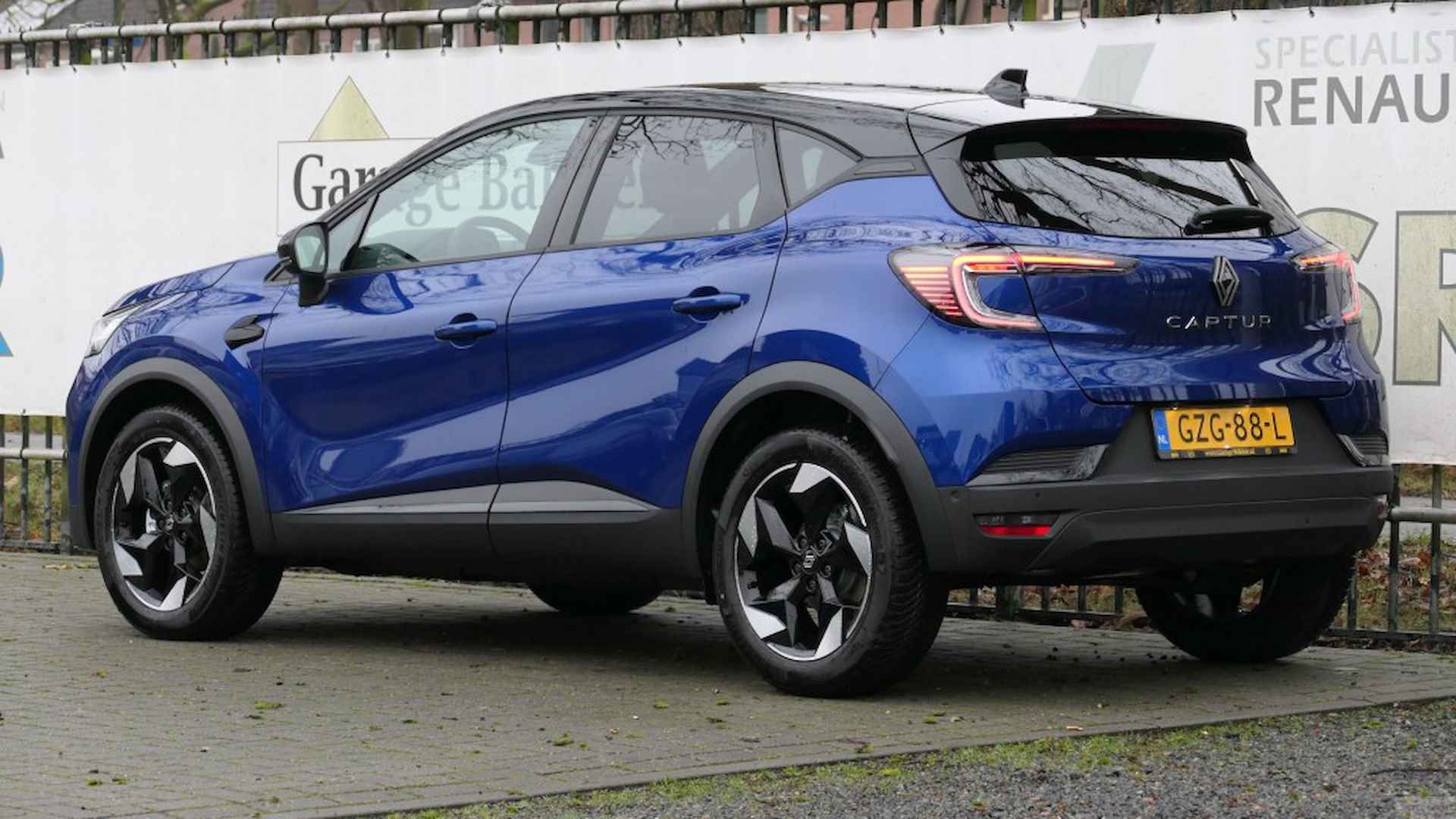 RENAULT Captur TCe 90 Techno - 2/27