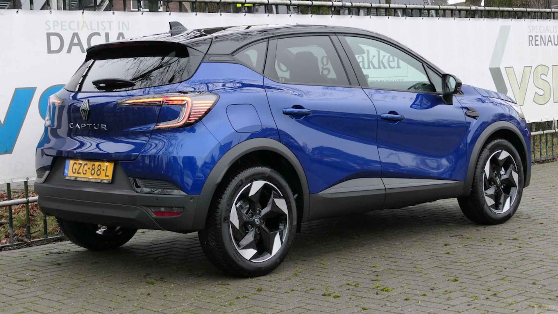 RENAULT Captur TCe 90 Techno - 8/27