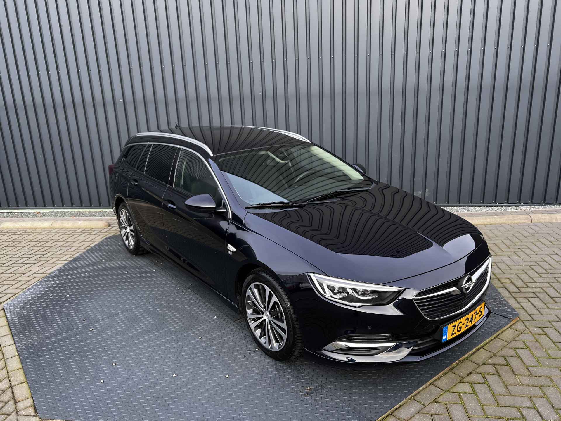 Opel Insignia Sports Tourer 1.5 Turbo 165Pk Aut. Business Executive | OPC-Line | Matrix LED | Dodehoek | Camera | Prijs Rijklaar!! - 32/44