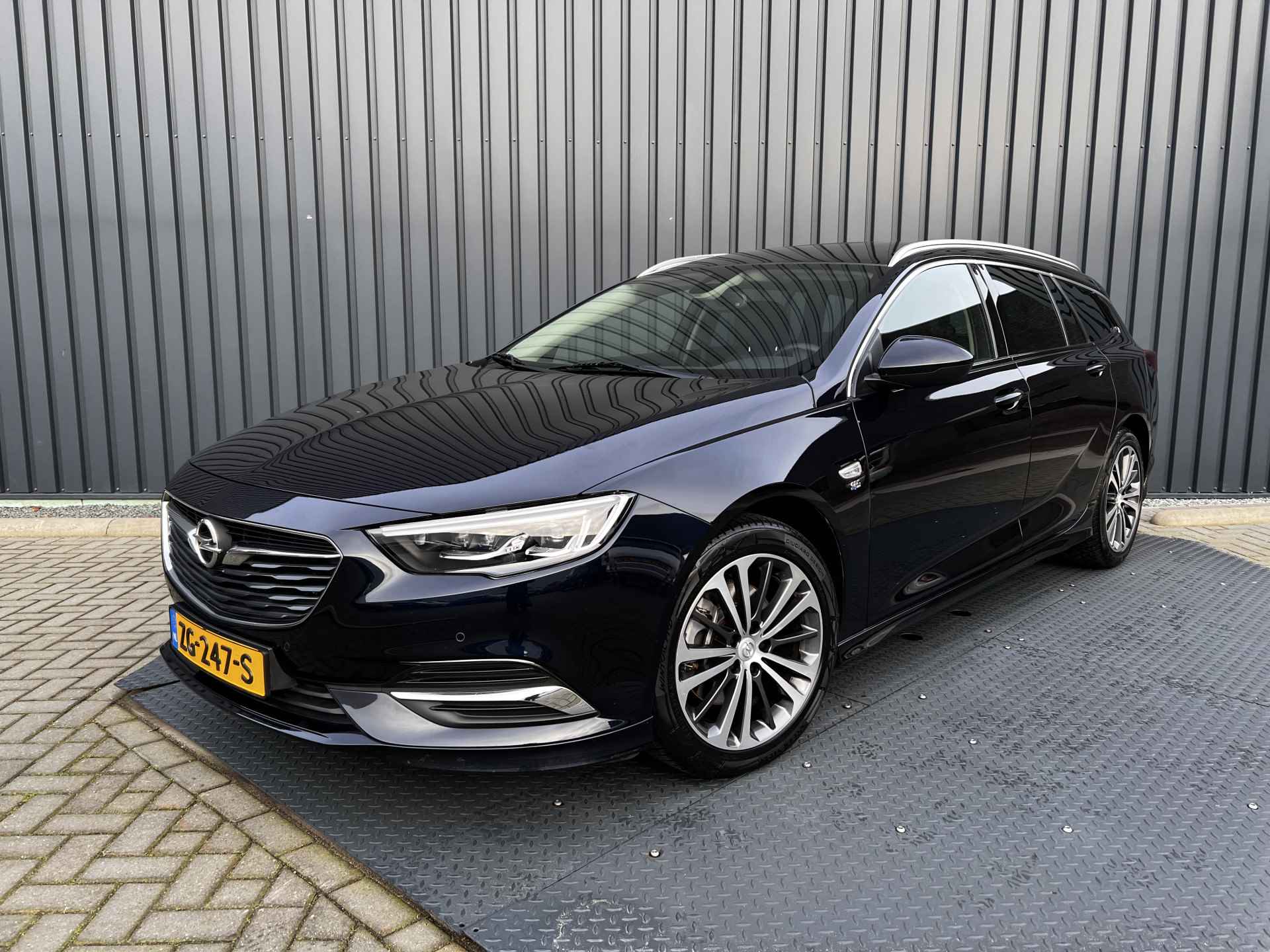 Opel Insignia Sports Tourer 1.5 Turbo 165Pk Aut. Business Executive | OPC-Line | Matrix LED | Dodehoek | Camera | Prijs Rijklaar!! - 35/44