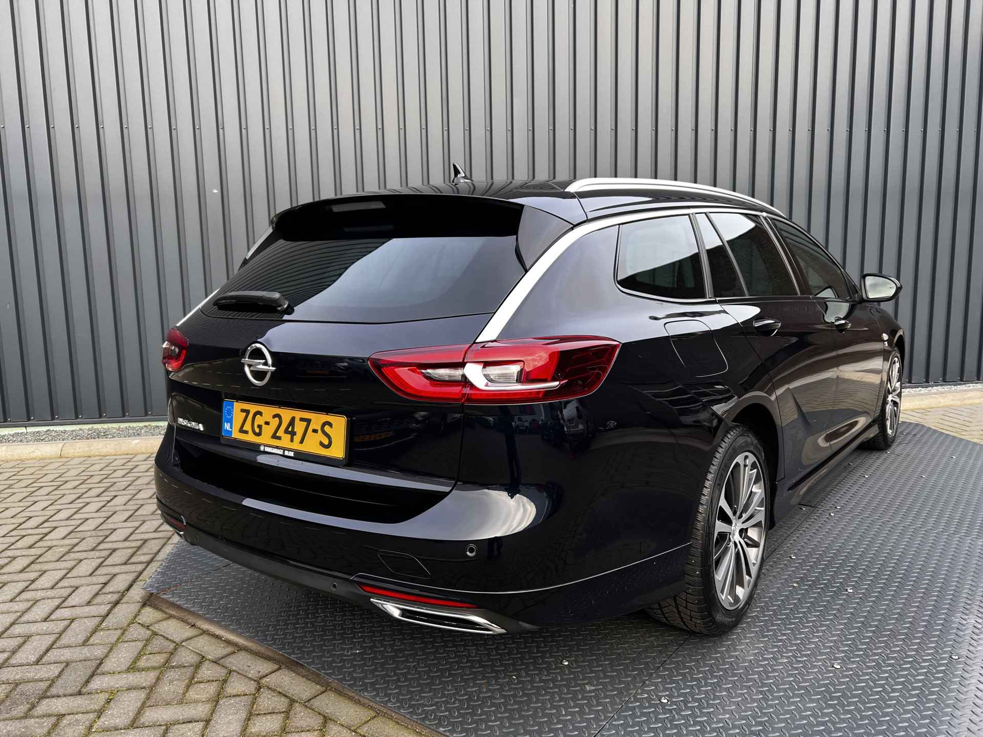 Opel Insignia Sports Tourer 1.5 Turbo 165Pk Aut. Business Executive | OPC-Line | Matrix LED | Dodehoek | Camera | Prijs Rijklaar!! - 38/44