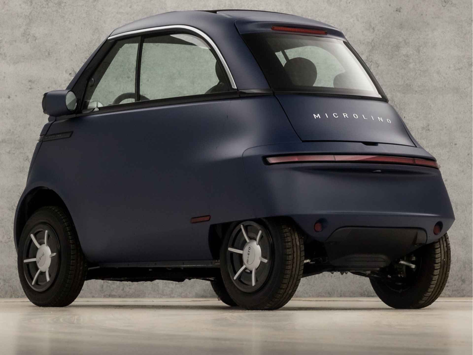 Microlino L7 Competizione 15 kWh (LEASE 300,- P/M, GROOT ACCUPAKKET, 230KM ACTIERADIUS, NIEUW, DIRECT LEVERBAAR, PREMIUM INTERIEUR, ALCANTARA, LEDER, VERSIE 2, BARCELONA MATT BLUE, 90 KM/H, NIEUW) - 3/33