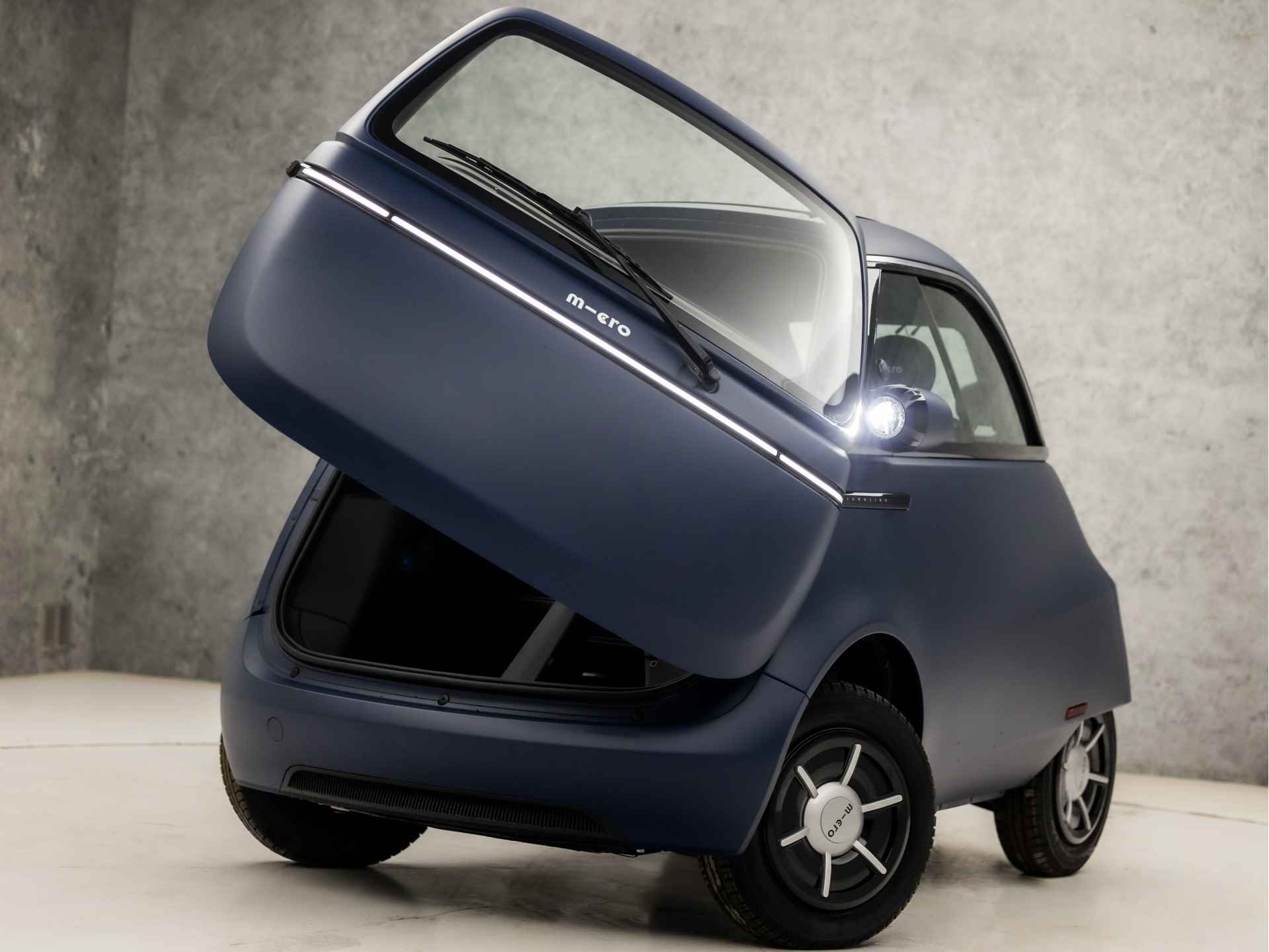 Microlino L7 Competizione 15 kWh (LEASE 300,- P/M, GROOT ACCUPAKKET, 230KM ACTIERADIUS, NIEUW, DIRECT LEVERBAAR, PREMIUM INTERIEUR, ALCANTARA, LEDER, VERSIE 2, BARCELONA MATT BLUE, 90 KM/H, NIEUW) - 9/33