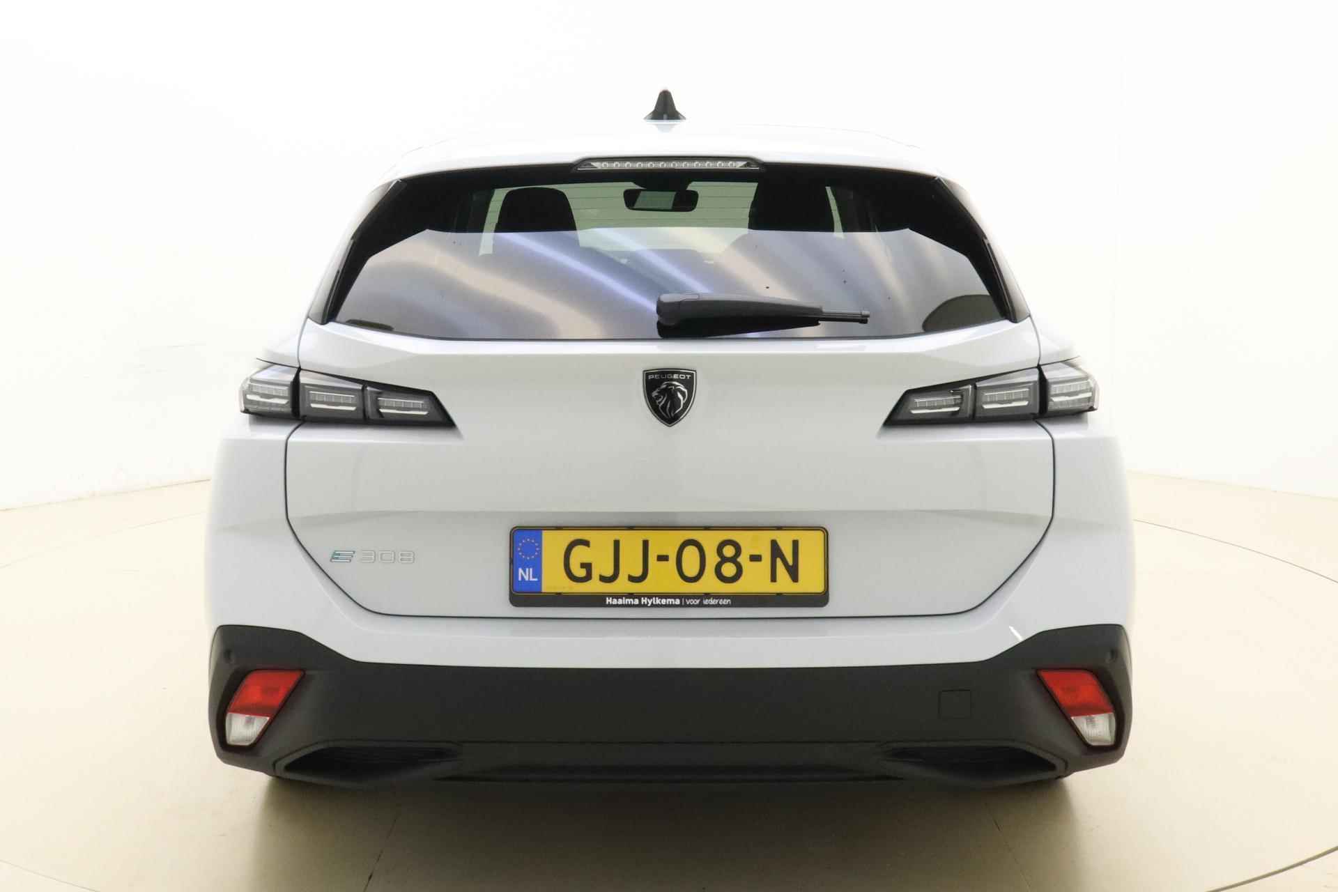 Peugeot e-308 SW Style EV 54 kWh | Automaat | Navigatie | Parkeersensoren | Climate control | Cruise control | Apple carplay Android auto | - 11/35