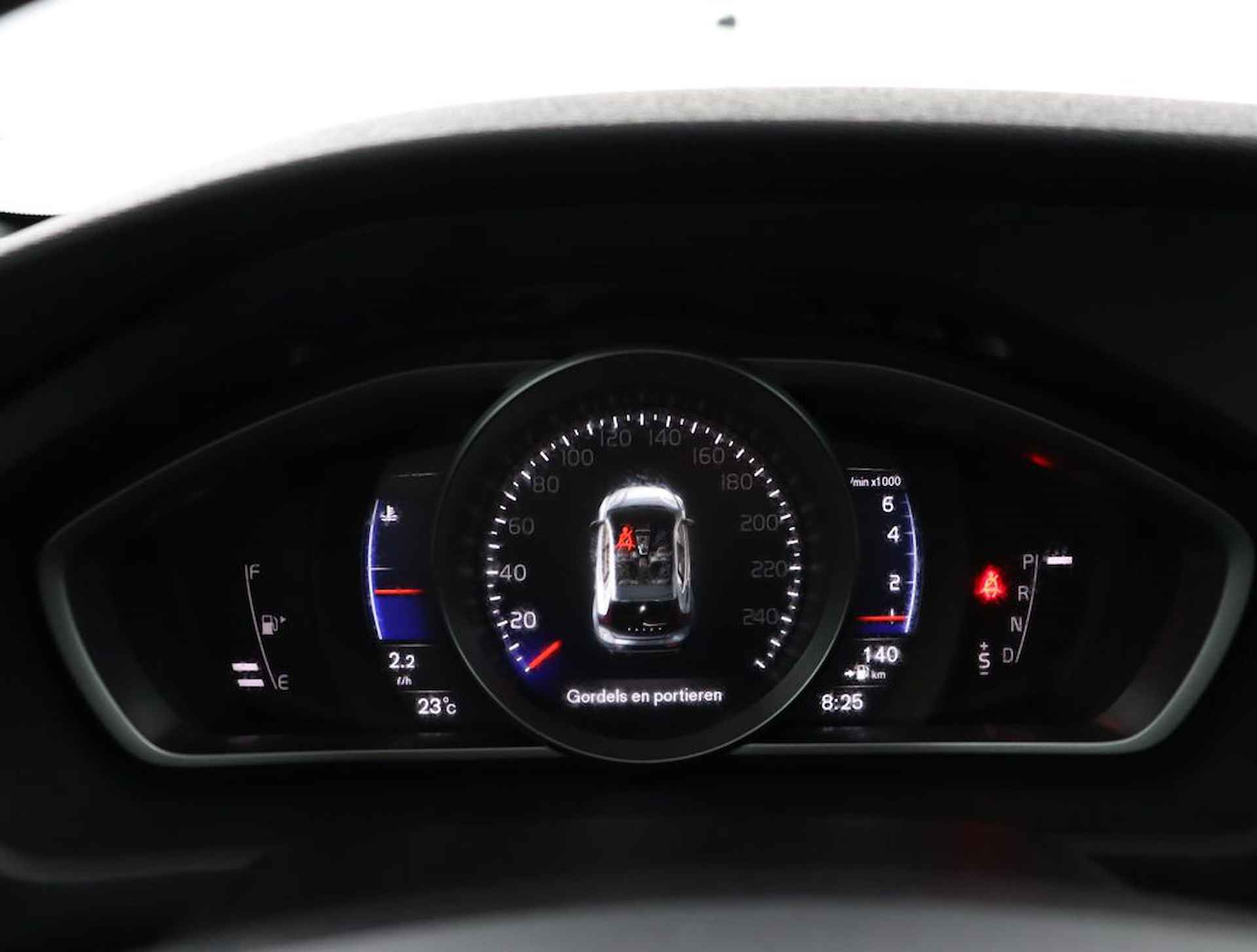 Volvo V40 T3 Aut-6 Polar + Sport Panoramadak | Parkeercamera | Stoelverwarming | Keyless | Harman & Kardon | Lederen interieur | 17'' lich - 6/48