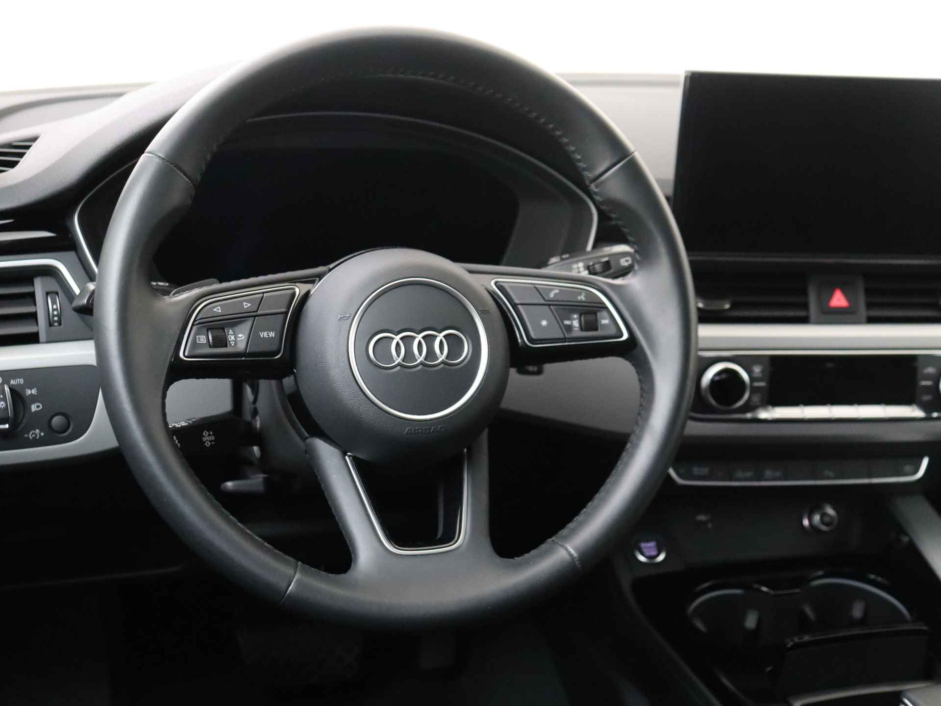 Audi A4 Avant 35 TFSI Launch edition Business 150 pk Automaat | Navigatie | Sportstoelen | Leder - 7/35