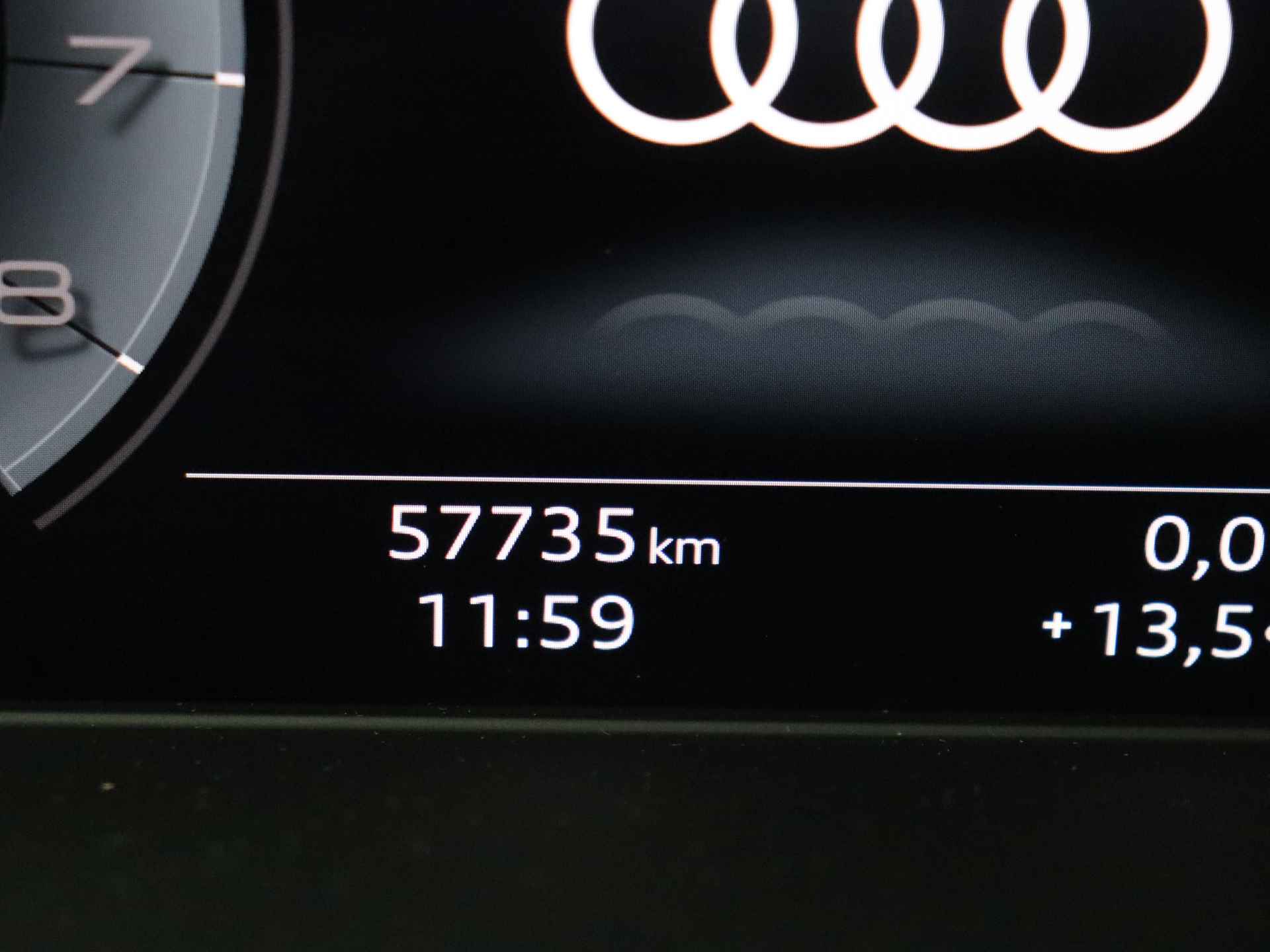 Audi A4 Avant 35 TFSI Launch edition Business 150 pk Automaat | Navigatie | Sportstoelen | Leder - 9/35