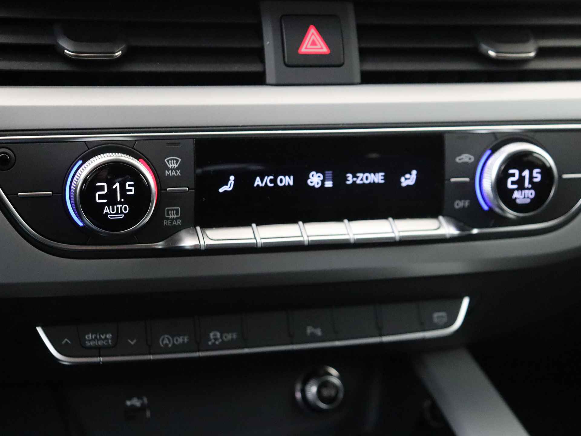 Audi A4 Avant 35 TFSI Launch edition Business 150 pk Automaat | Navigatie | Sportstoelen | Leder - 19/35