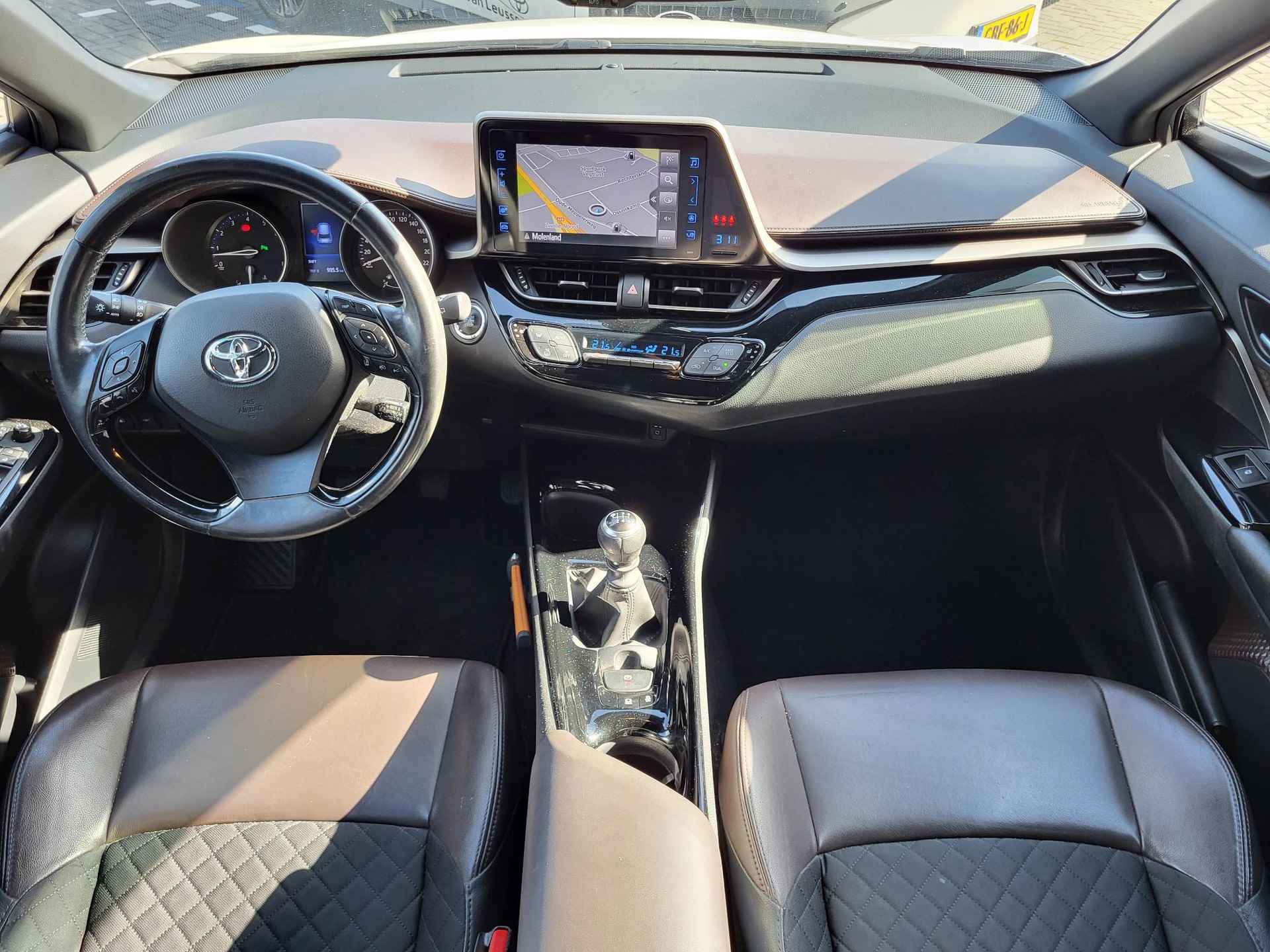 Toyota C-HR 1.2 Turbo Executive LEER KEYLESS STOELVERW NAVI CLIMA AD-CRUISE 18' LM-VELGEN CAMERA PARK-SENSOREN BLUETOOTH NL-AUTO - 8/35