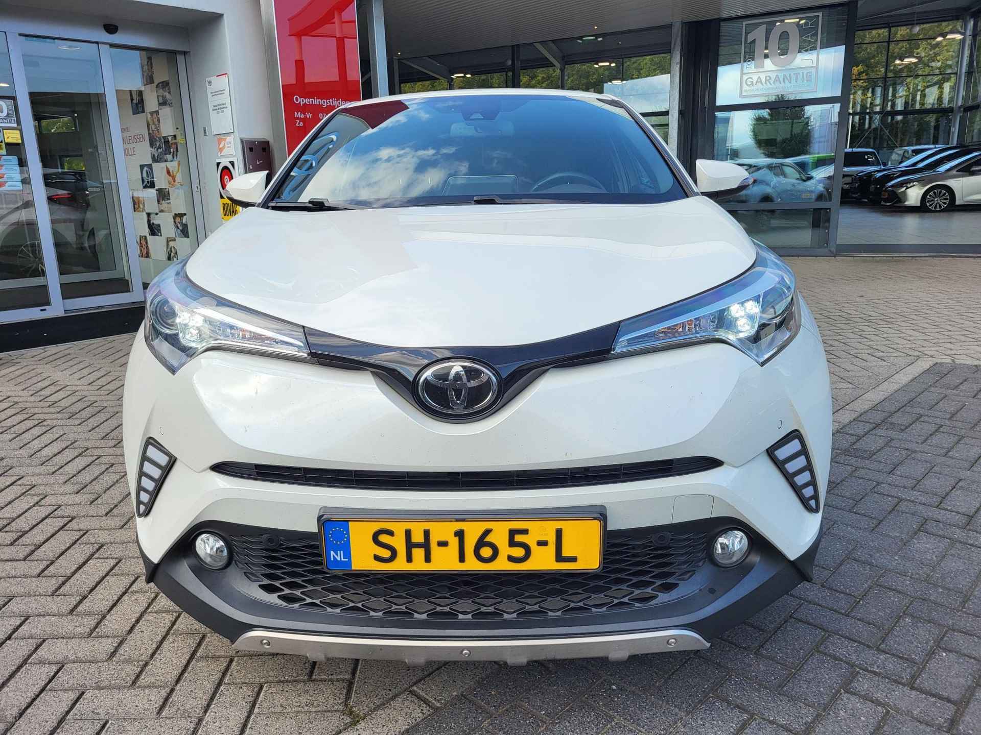 Toyota C-HR 1.2 Turbo Executive LEER KEYLESS STOELVERW NAVI CLIMA AD-CRUISE 18' LM-VELGEN CAMERA PARK-SENSOREN BLUETOOTH NL-AUTO - 31/35