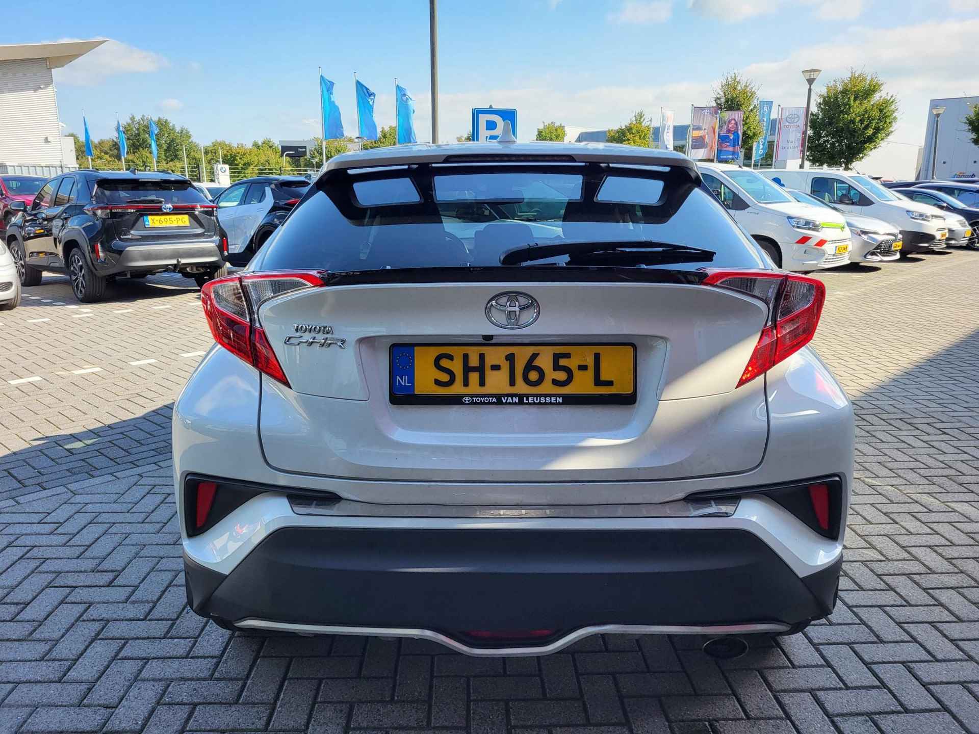 Toyota C-HR 1.2 Turbo Executive LEER KEYLESS STOELVERW NAVI CLIMA AD-CRUISE 18' LM-VELGEN CAMERA PARK-SENSOREN BLUETOOTH NL-AUTO - 32/35