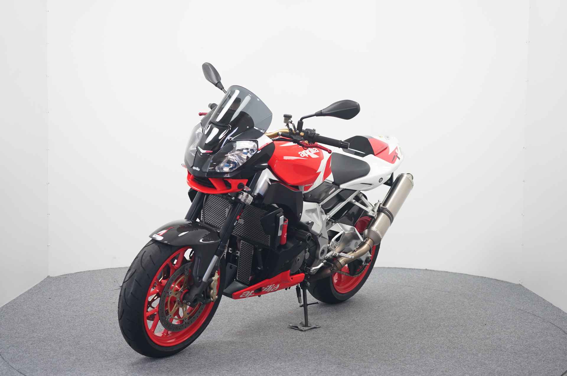 Aprilia TUONO - 4/18