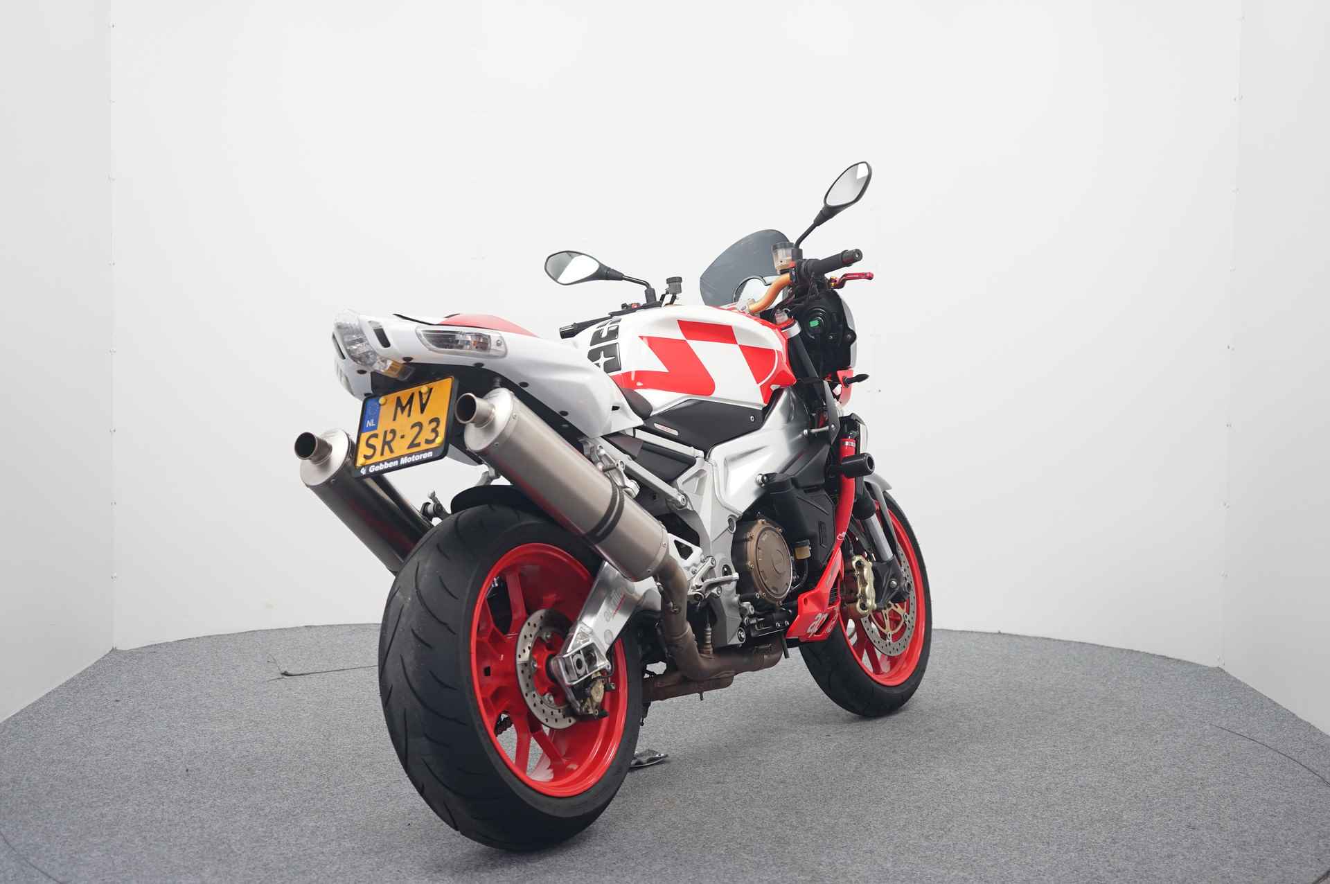 Aprilia TUONO - 8/18