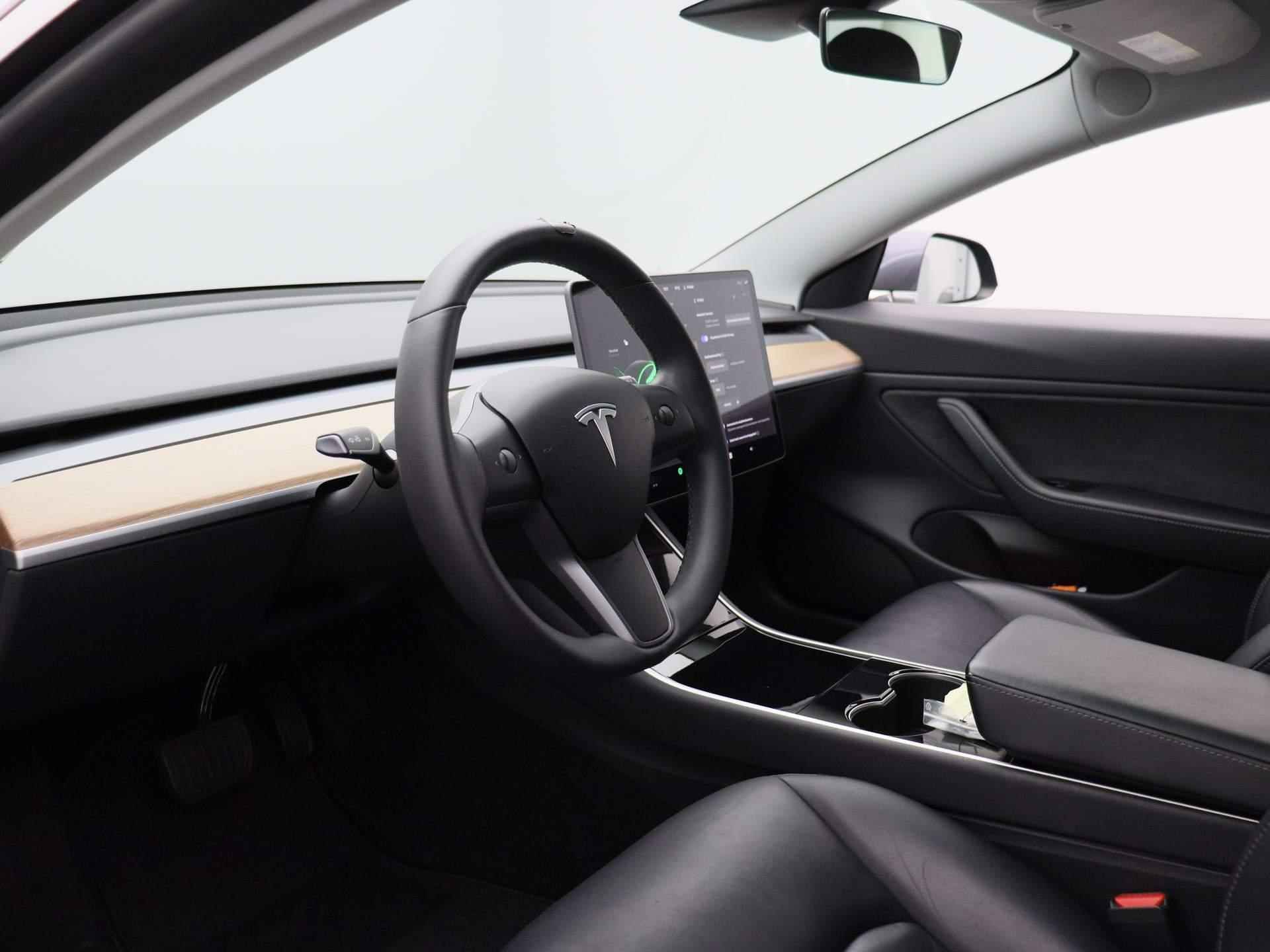 Tesla Model 3 Standard RWD Plus 60 kWh | Leder | Navigatie | Licht Metalen Velgen| Camera | Led-koplampen| - 27/33