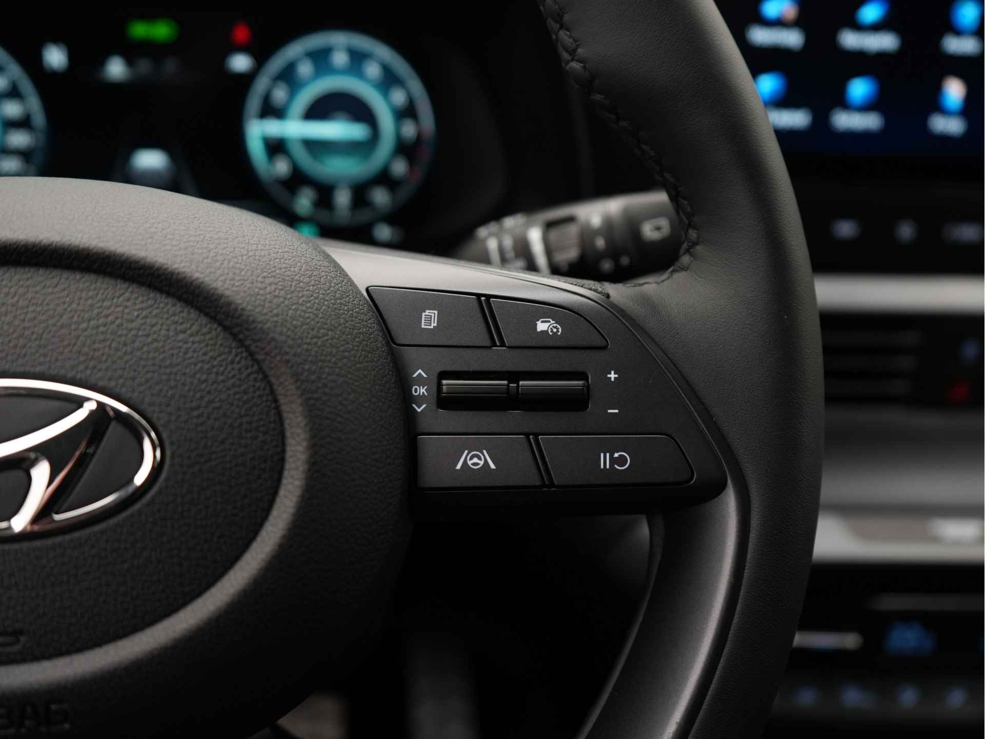 Hyundai Bayon 1.0 T-GDI Premium Met Navigatie, Climate Control en Keyless Uit voorraad leverbaar! - 25/40