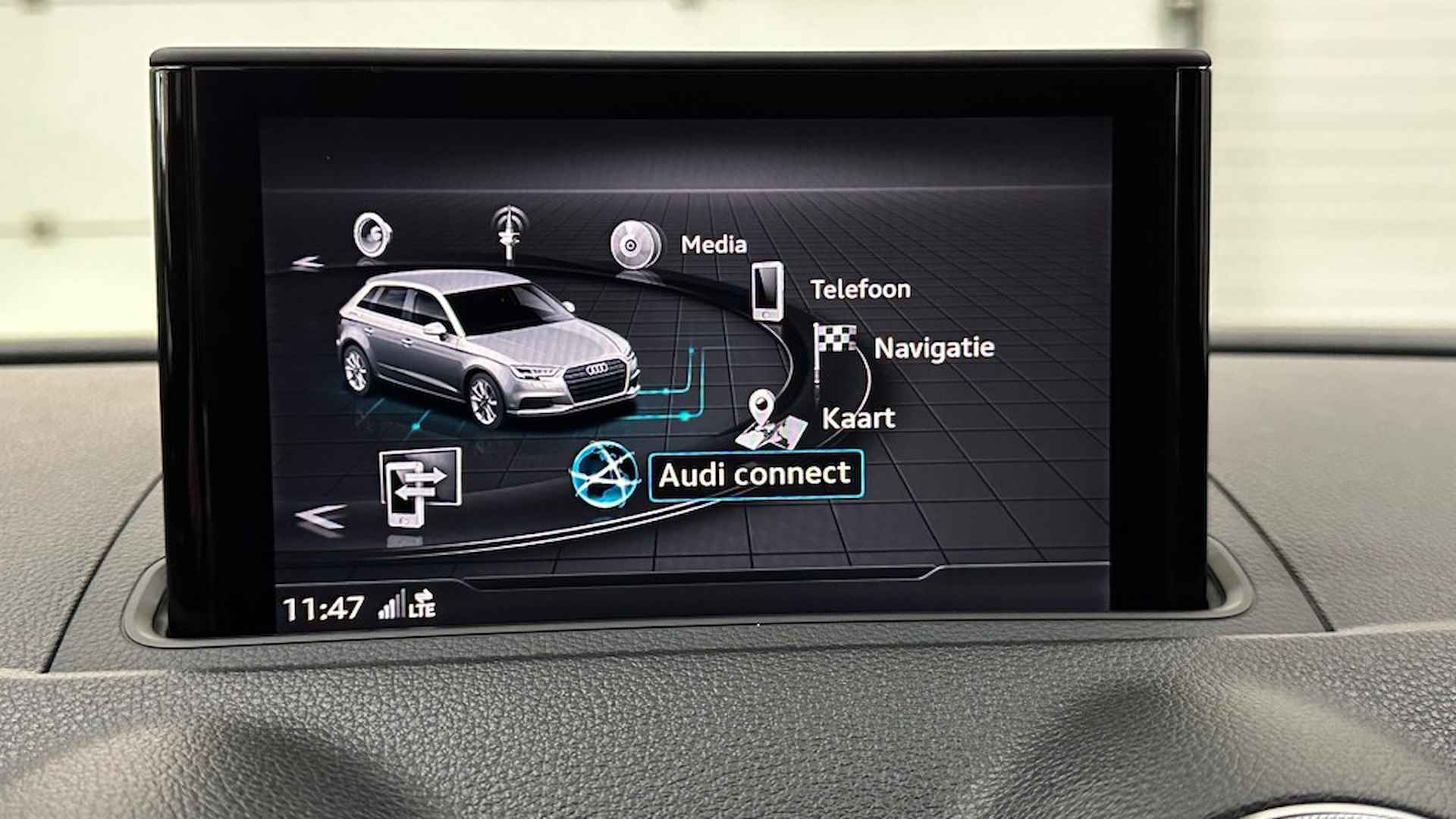 AUDI A3 30 TFSI SPORT DIGI DASH DAB WEGKLAP TREKHAAK - 24/59