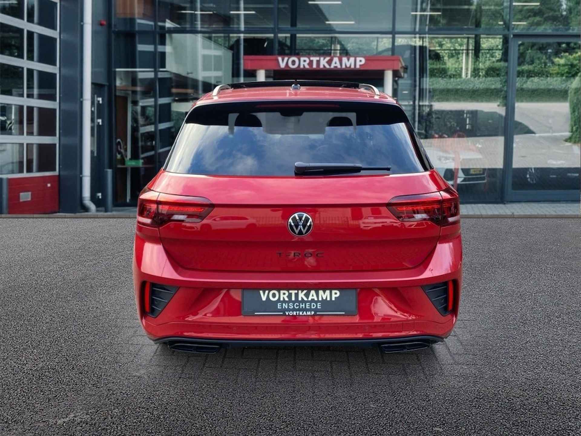 VOLKSWAGEN T-roc 1.5 TSI DSG R-LINE BLACK-OPTIC PANO-DAK/CAMERA/CARPLAY/ACC/STOEL - 6/24