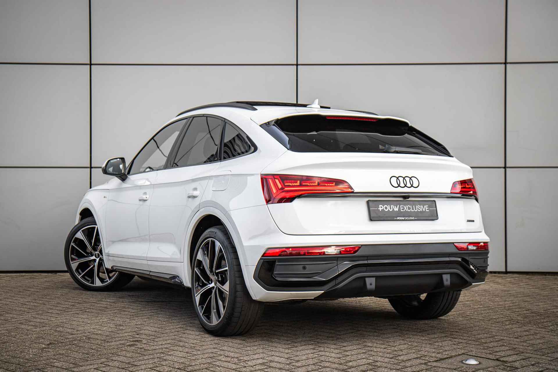 Audi Q5 Sportback 50 TFSI e 229pk S edition | Panoramadak | Leder | Luchtvering | Stoelverwarming | Achteruitrijcamera - 11/45