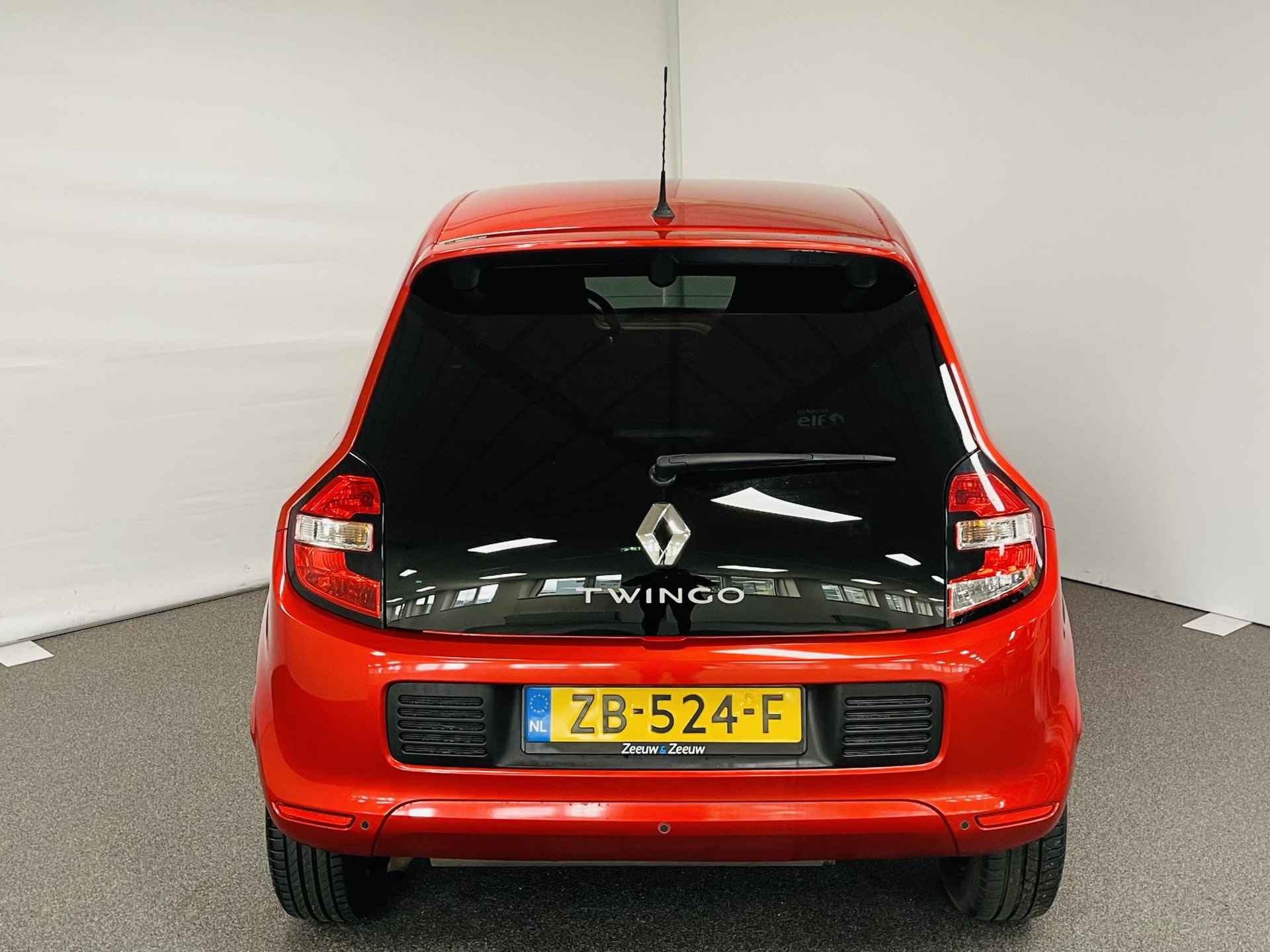 Renault Twingo 1.0 SCe Limited Airco Parkeersensoren dealer onderhouden 5 deurs bluetooth hoge instap zeer mooie auto - 4/17