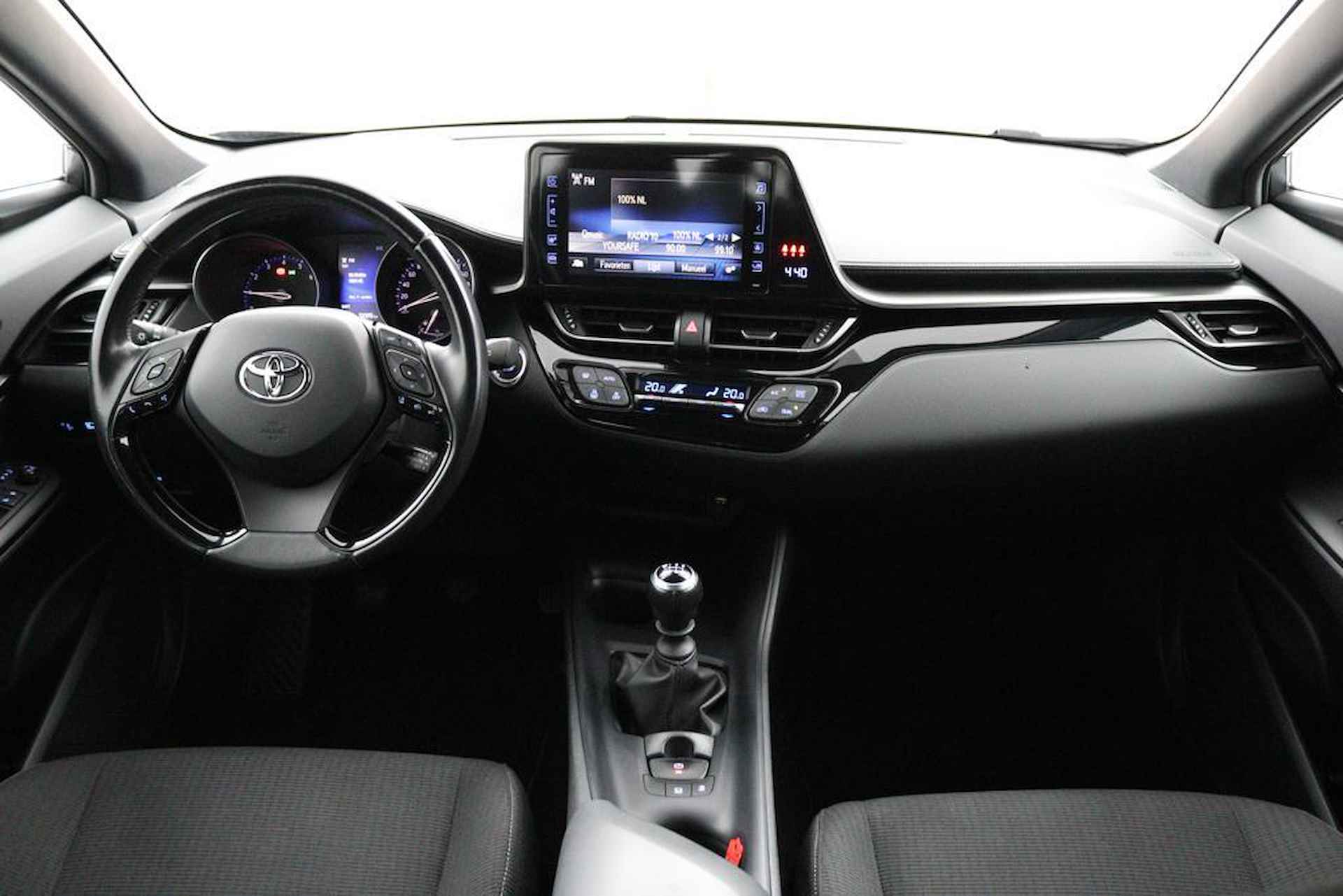 Toyota C-HR 1.2 Benzine | Cruisecontrol | Climate control | Trekhaak| Parkeercamera | - 4/45