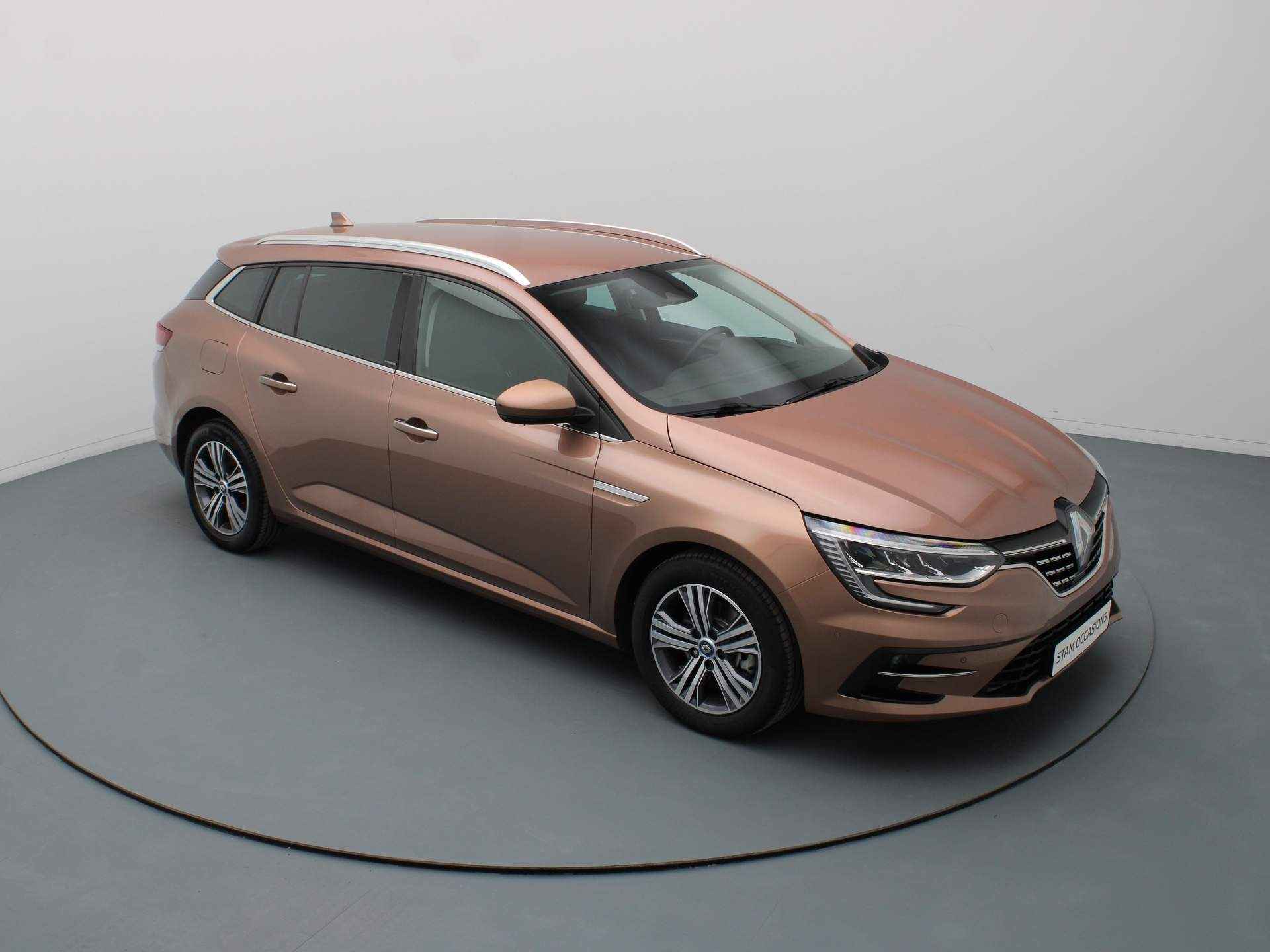 Renault Mégane Estate E-Tech Plug-In Hybrid 160pk Intens Parkeersensoren voor en achter | Navig | Climate control - 11/41