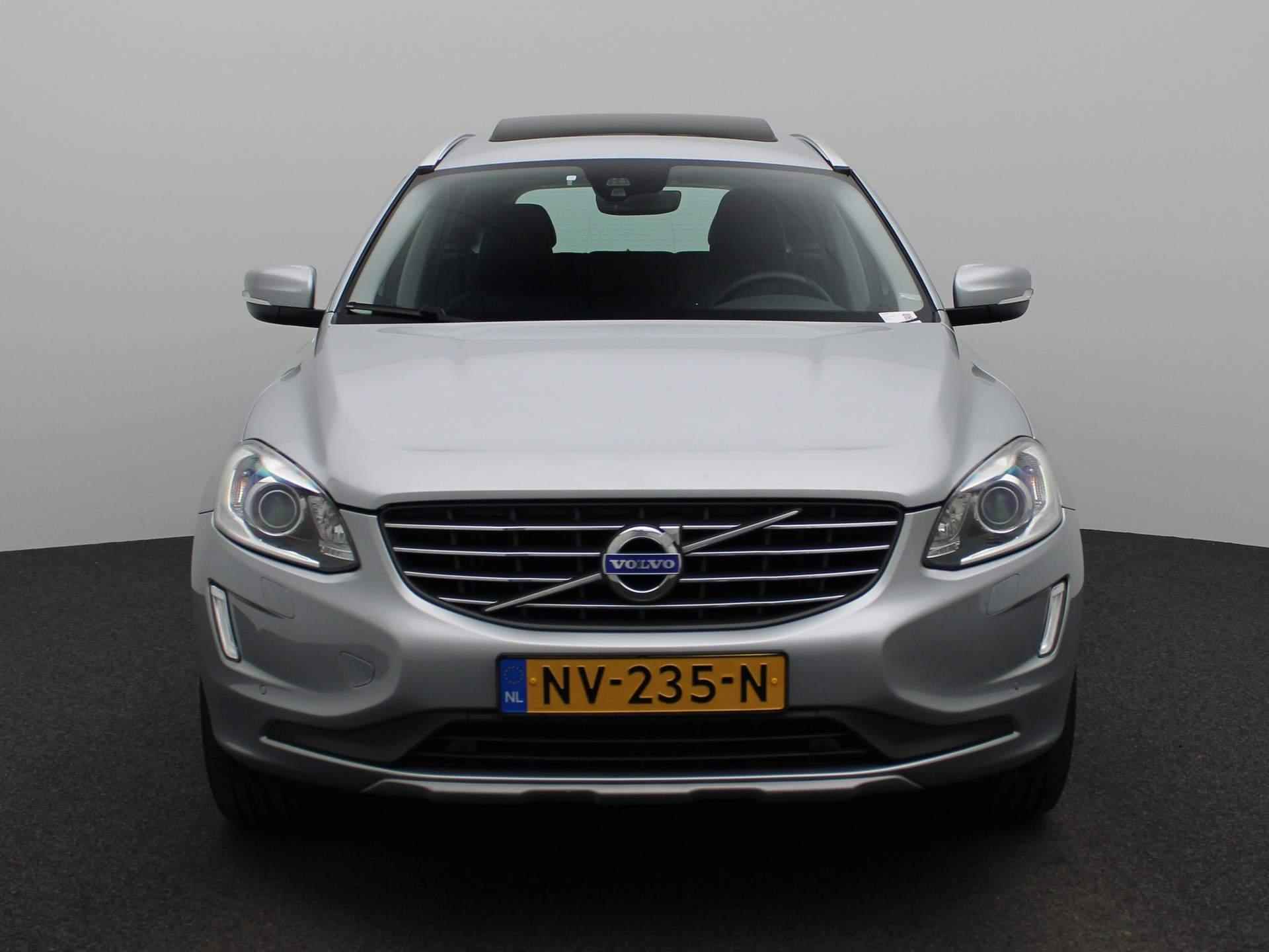 Volvo XC60 2.0 T5 FWD Polar+  | PANORAMADAK | NAVIGATIE | LEDER | STOELVERWARMING | ACHTERUITRIJCAMERA | ELEKTRISCHE BESTUURDERSSTOEL MET GEHEUGEN | TREKHAAK | BI-XENON KOPLAMPEN | ELEKTRISCHE ACHTERKLEP | - 9/40