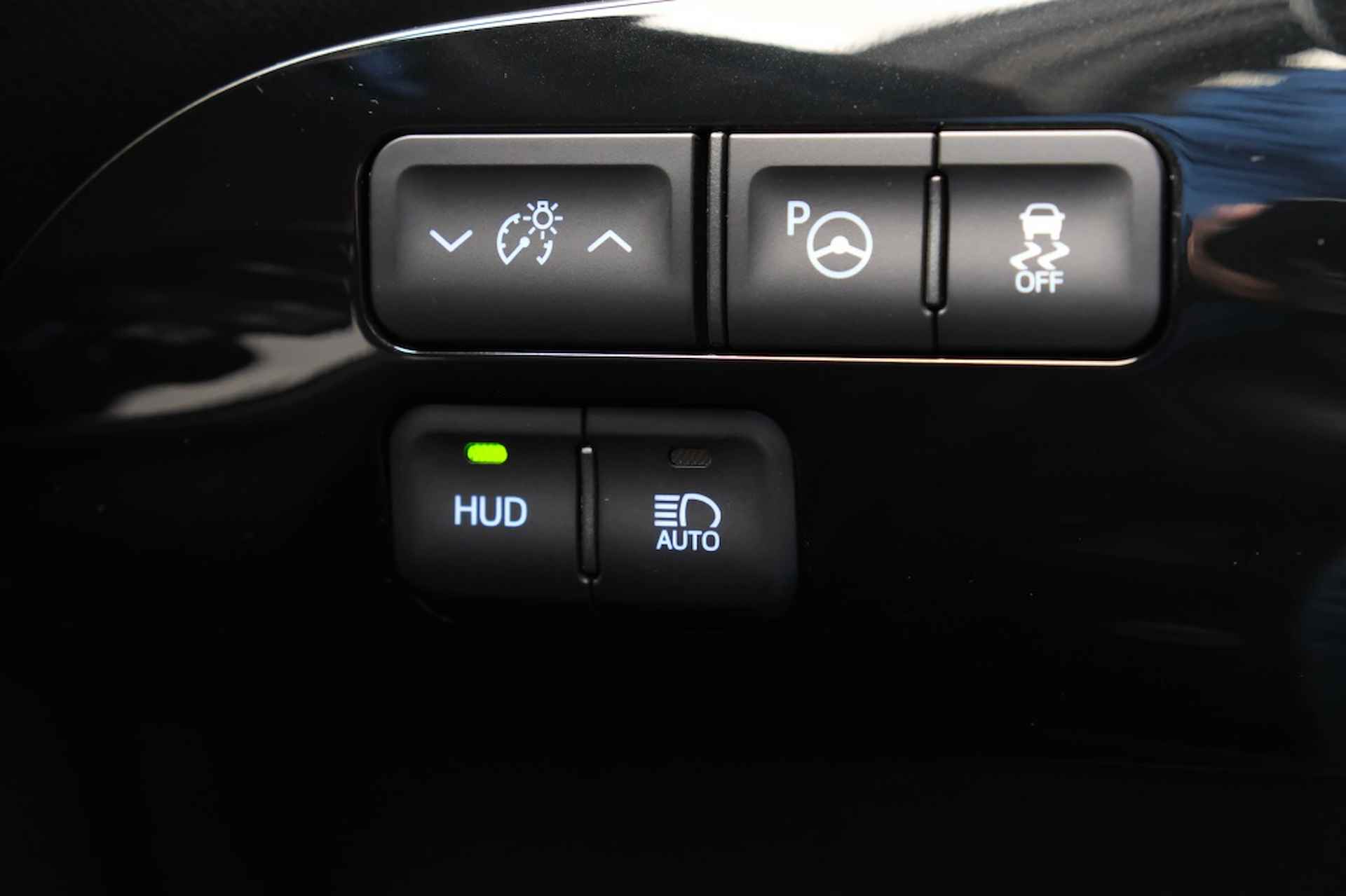 Toyota Prius 1.8 Hybrid 122PK Executive Automaat | Navi | Climate Control | S - 14/40