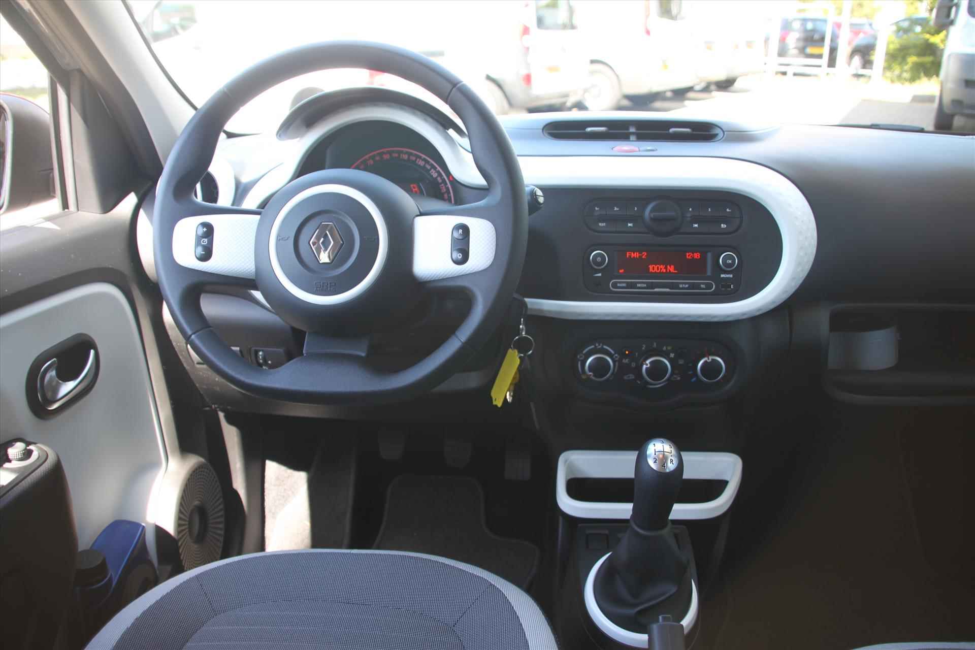 Renault Twingo 70PK-COLLECTION-24DKM-AIRCO-CRUISE-BLUETOOTH- - 11/20