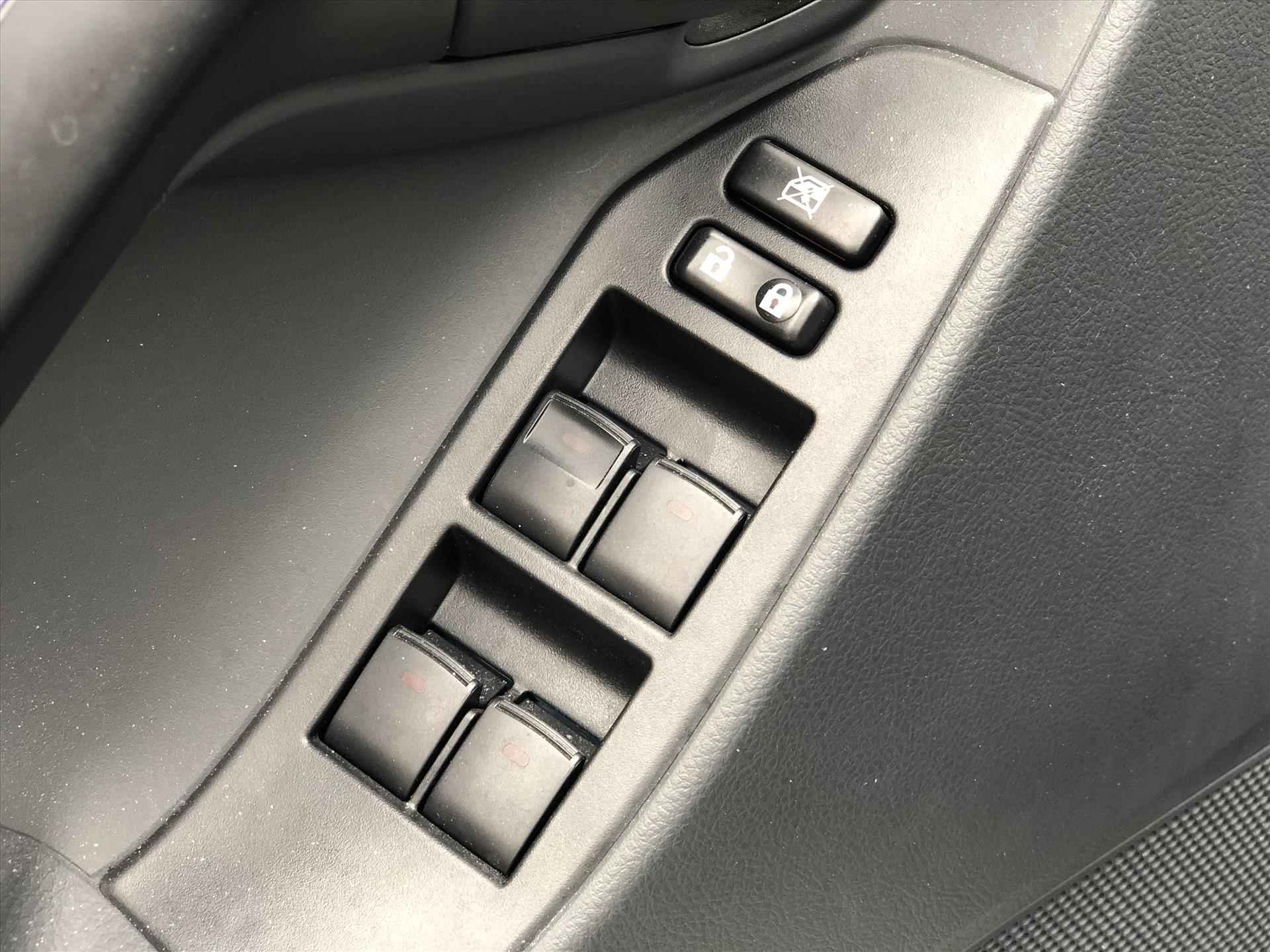 Toyota Verso 1.8 VVT-i 147pk Automaat Dynamic | Trekhaak, Climate control, Lichtmetalen velgen, Cruise control, Licht + Regensensor - 17/35