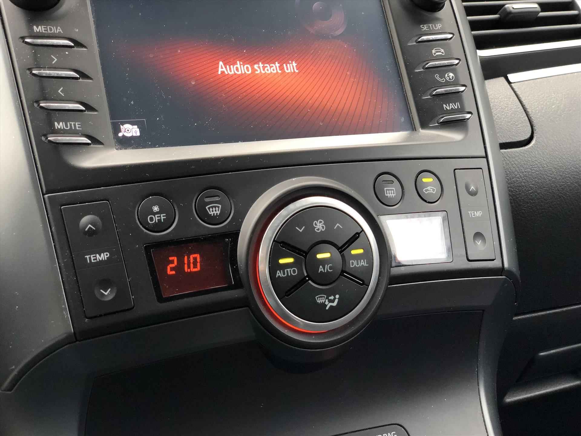 Toyota Verso 1.8 VVT-i 147pk Automaat Dynamic | Trekhaak, Climate control, Lichtmetalen velgen, Cruise control, Licht + Regensensor - 25/35
