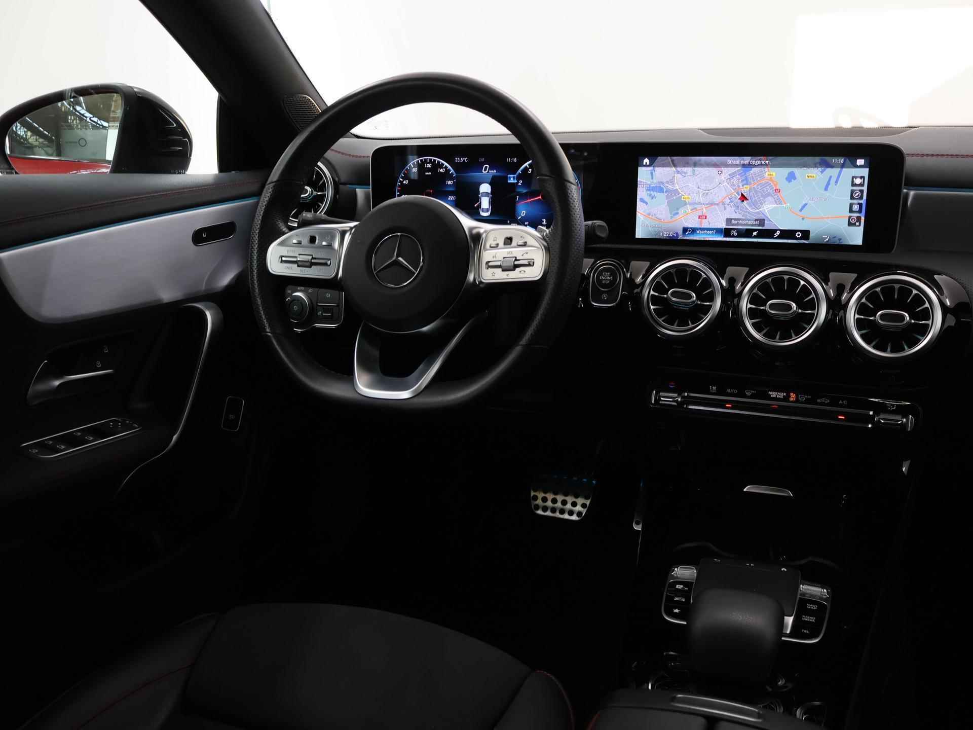 Mercedes-Benz CLA-klasse 220 Premium Plus | AMG Styling | Panoramadak | Wide Screen | Navigatie | Sportstoelen | Camera | DAB | Sfeerverlichting | Stoelverwarming | Ele. kofferdeskel | - 10/48